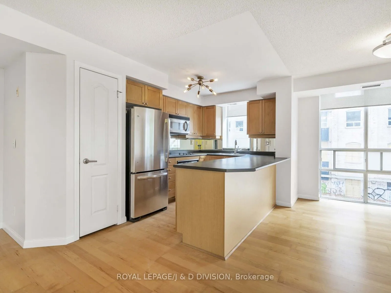 18 Stafford Street, #305
