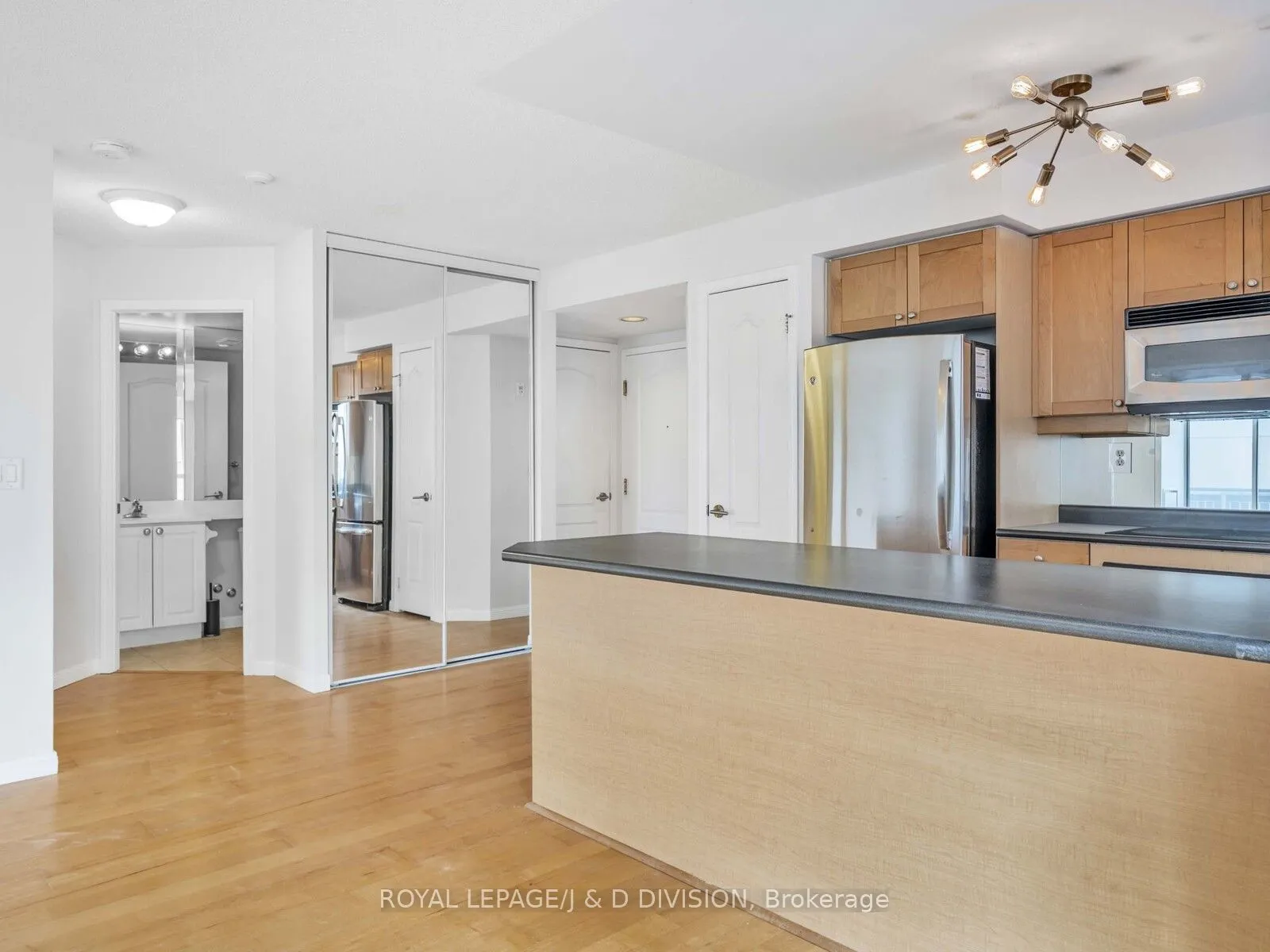 18 Stafford Street, #305