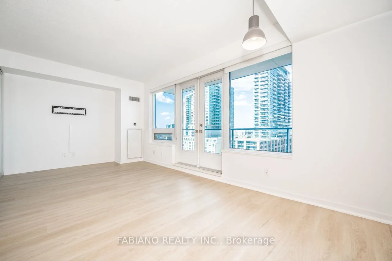 59 East Liberty Street, #909