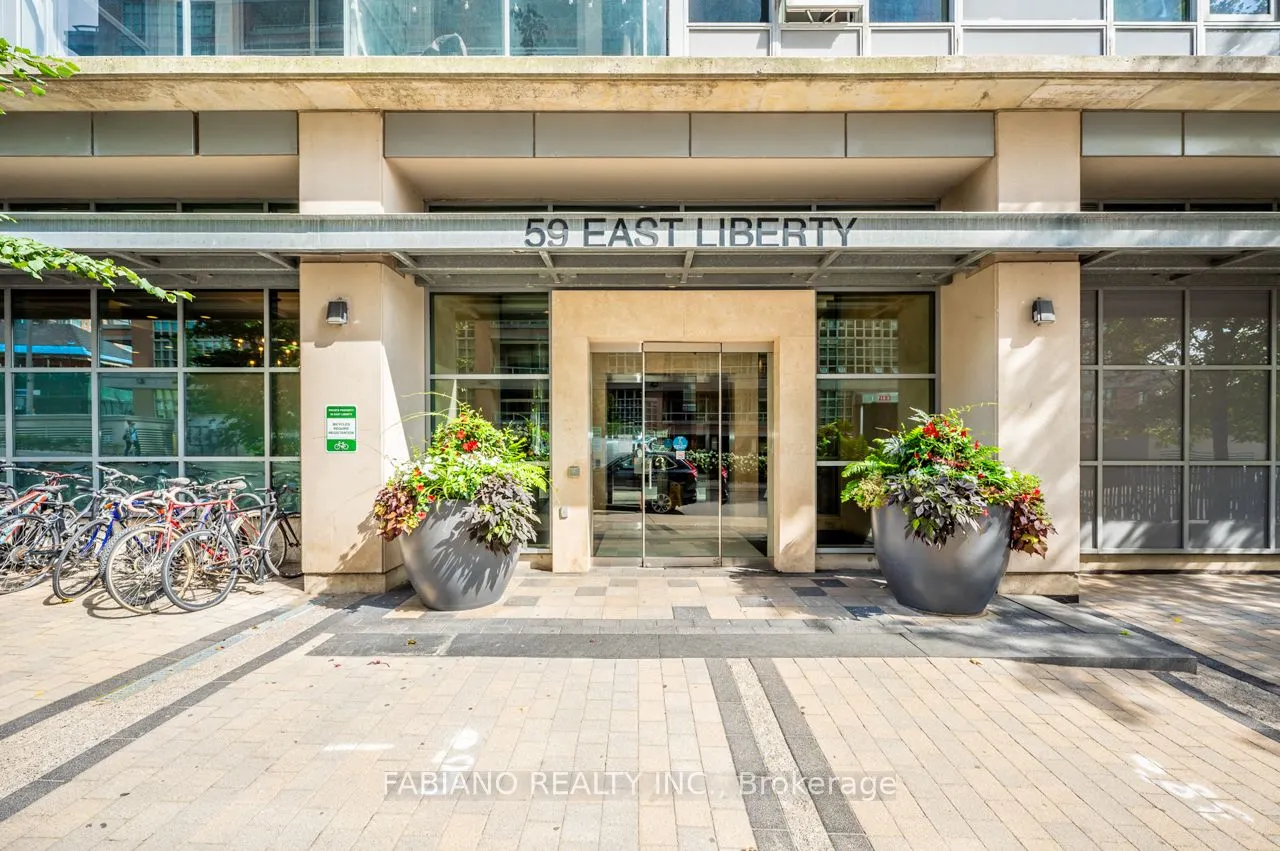 59 East Liberty Street, #909