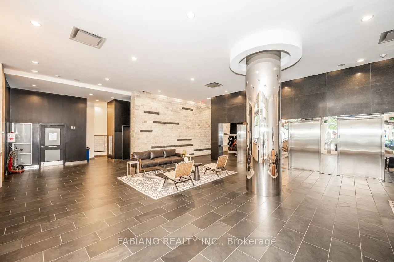59 East Liberty Street, #909