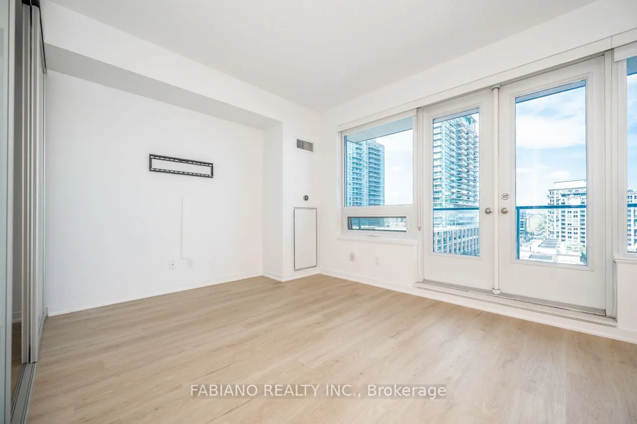 59 East Liberty Street, #909