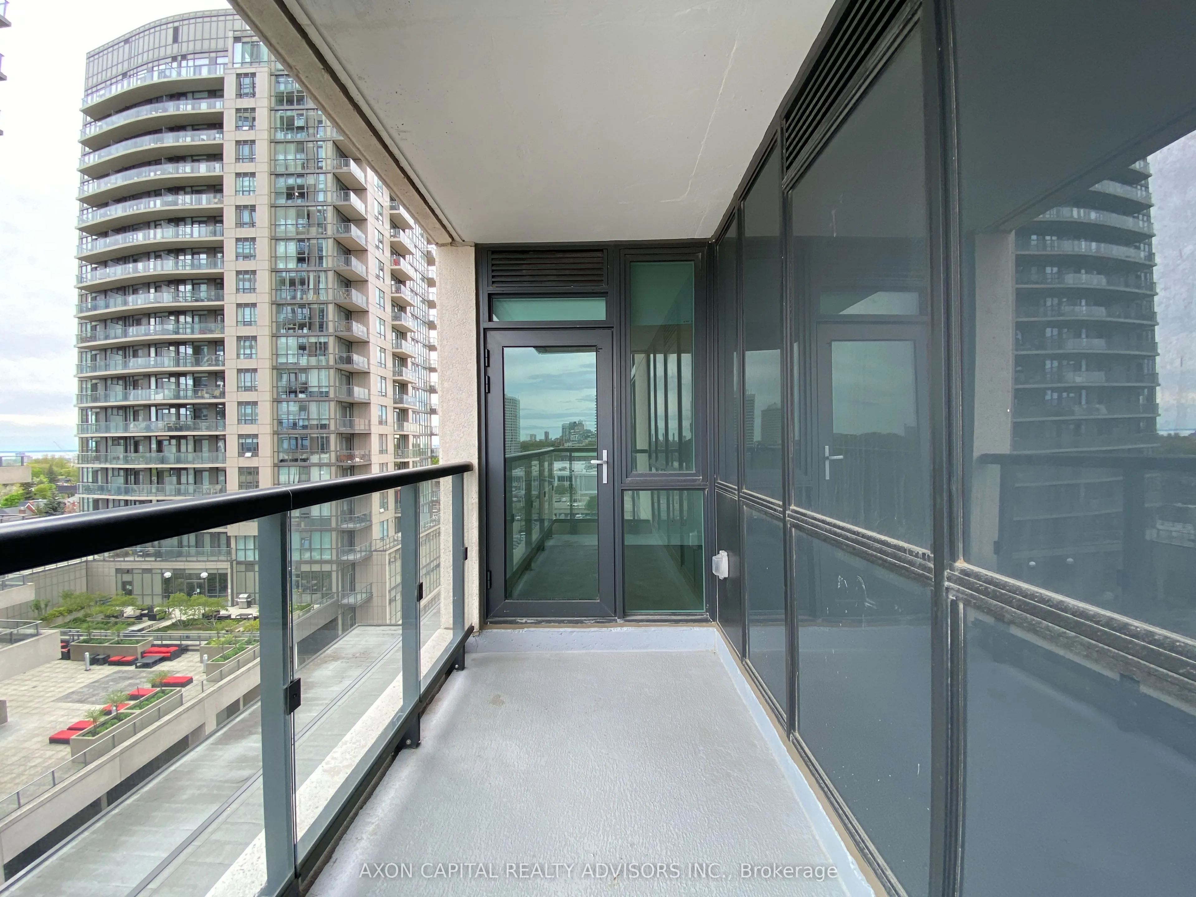 1486 Bathurst Street, #706