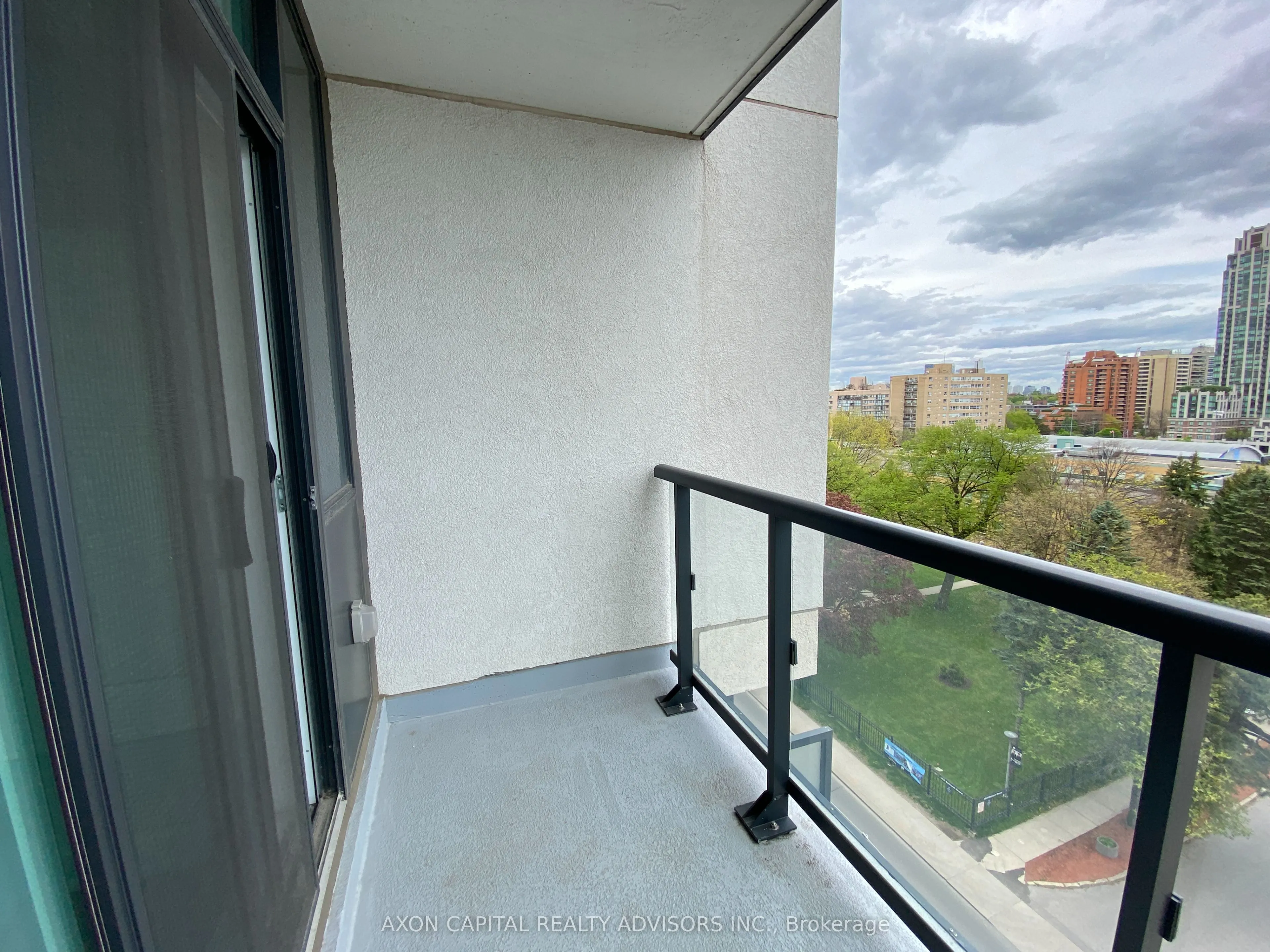 1486 Bathurst Street, #706