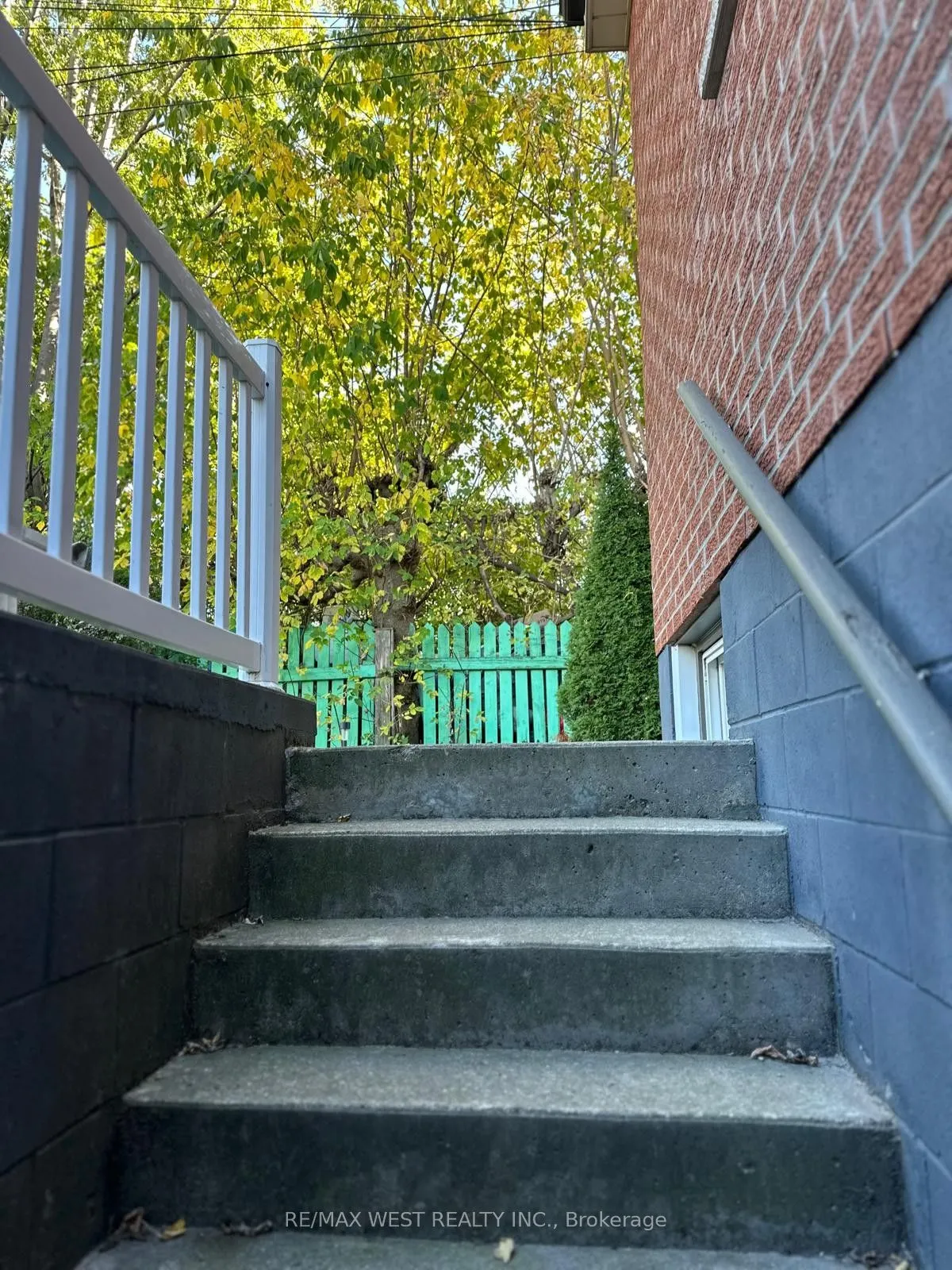 563 Ossington Avenue, #Lower