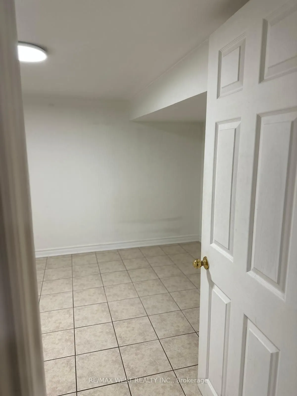 563 Ossington Avenue, #Lower