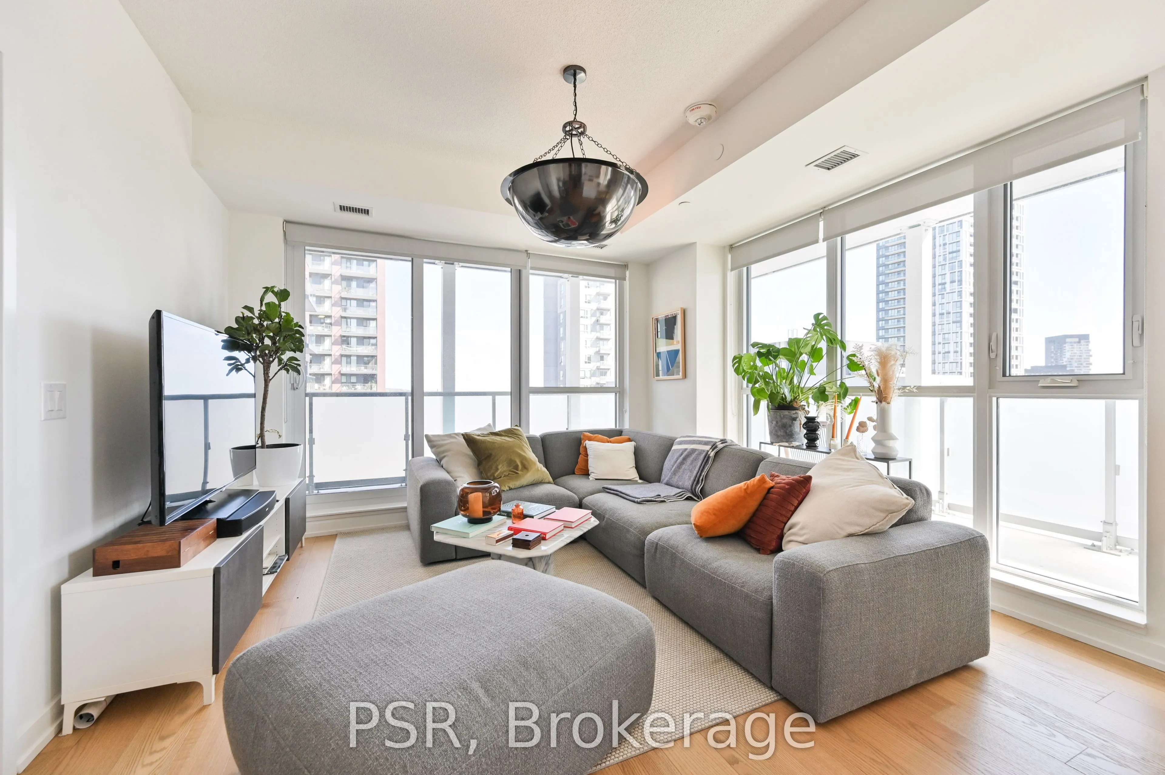 34 Tubman Avenue, #910