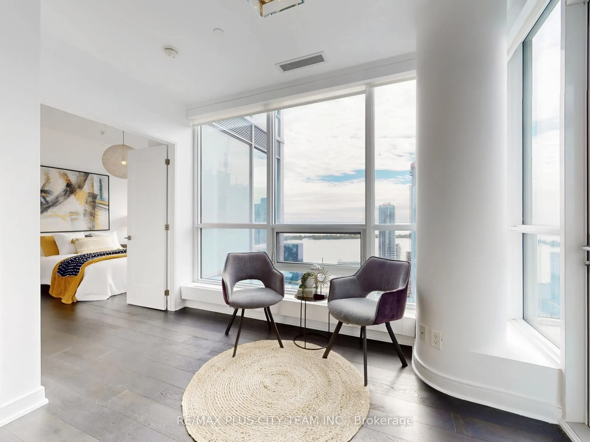 88 Scott Street, #5504