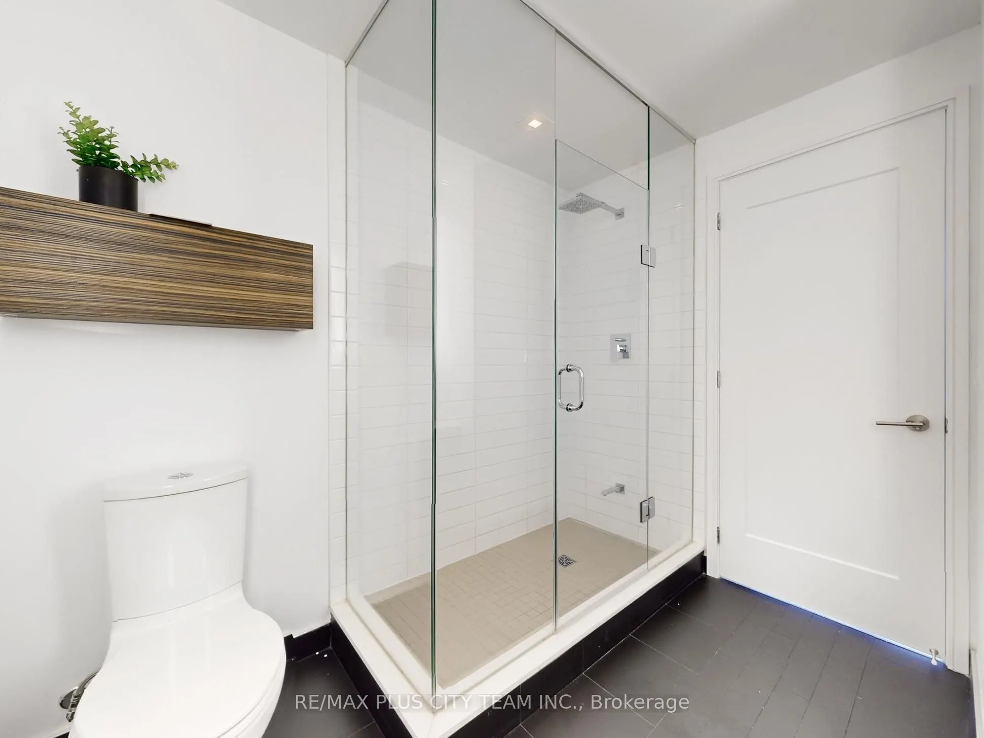 88 Scott Street, #5504