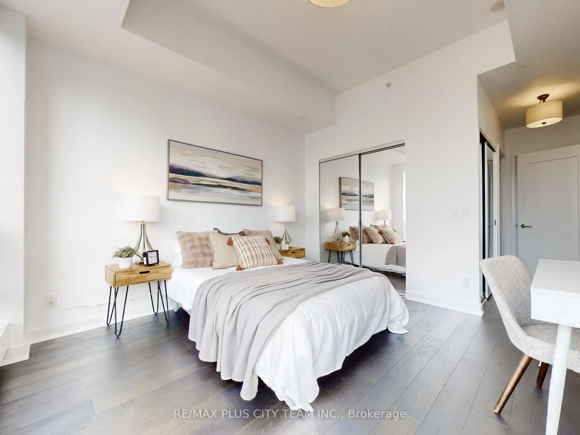 88 Scott Street, #5504
