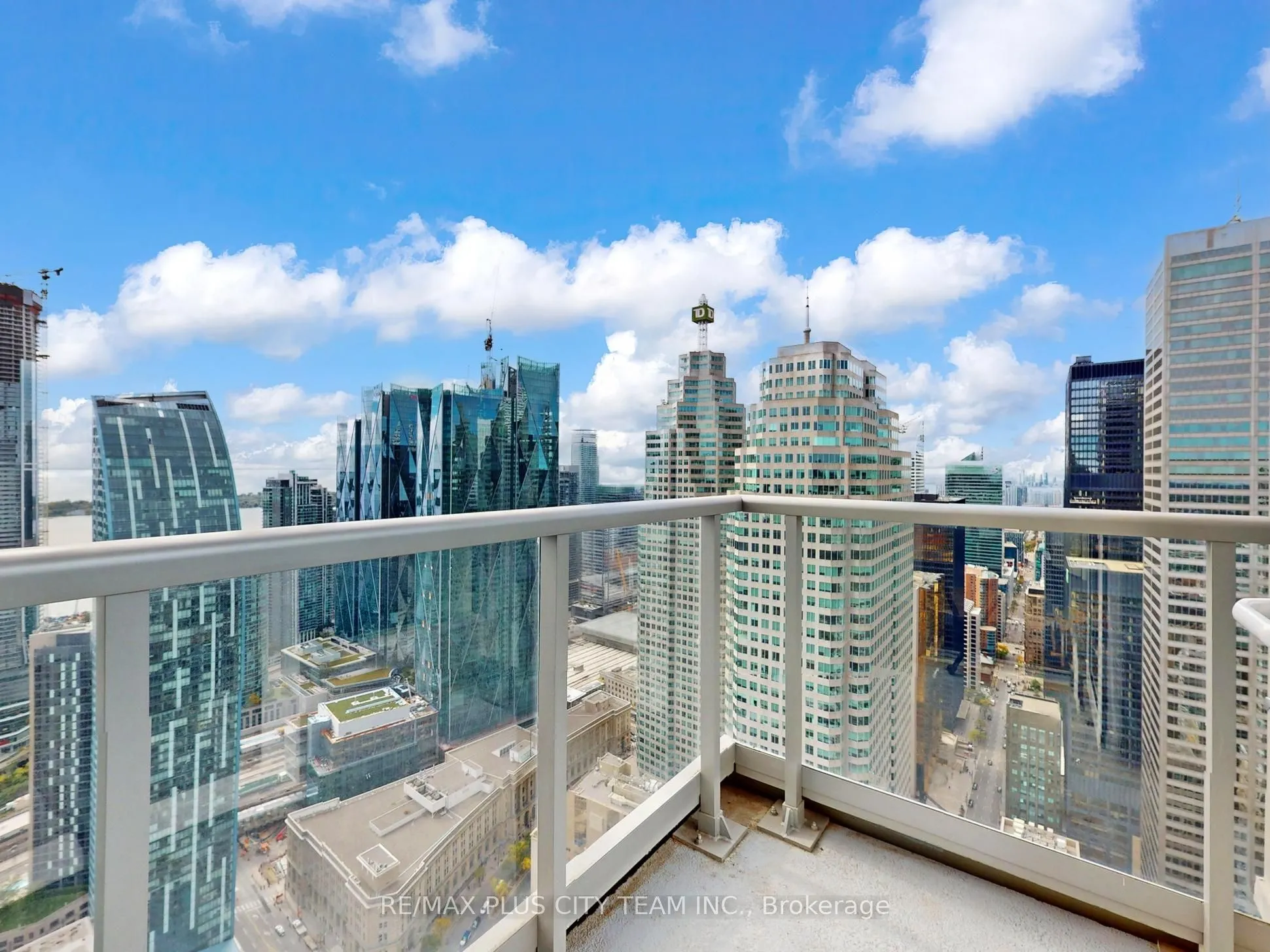 88 Scott Street, #5504