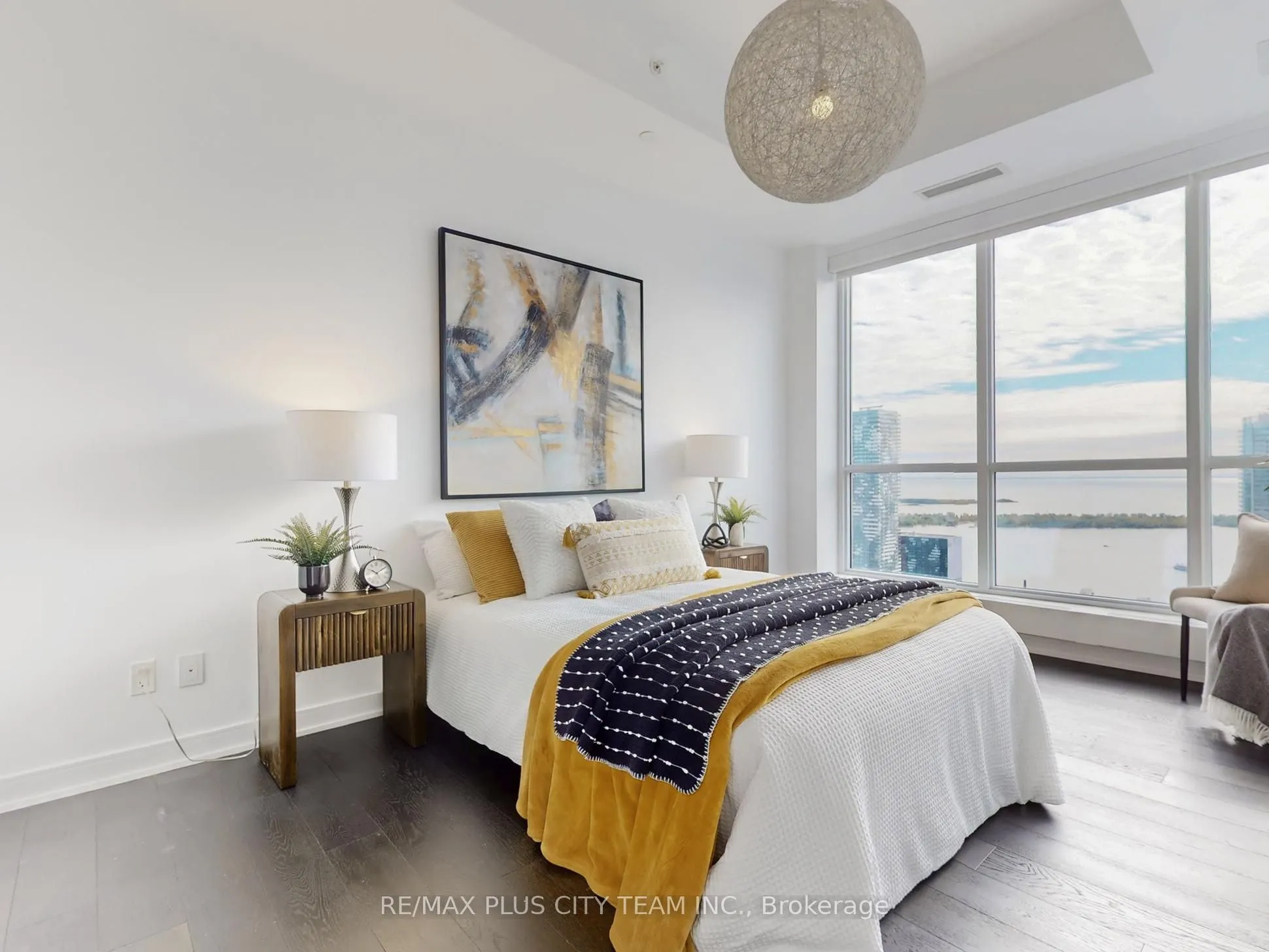88 Scott Street, #5504
