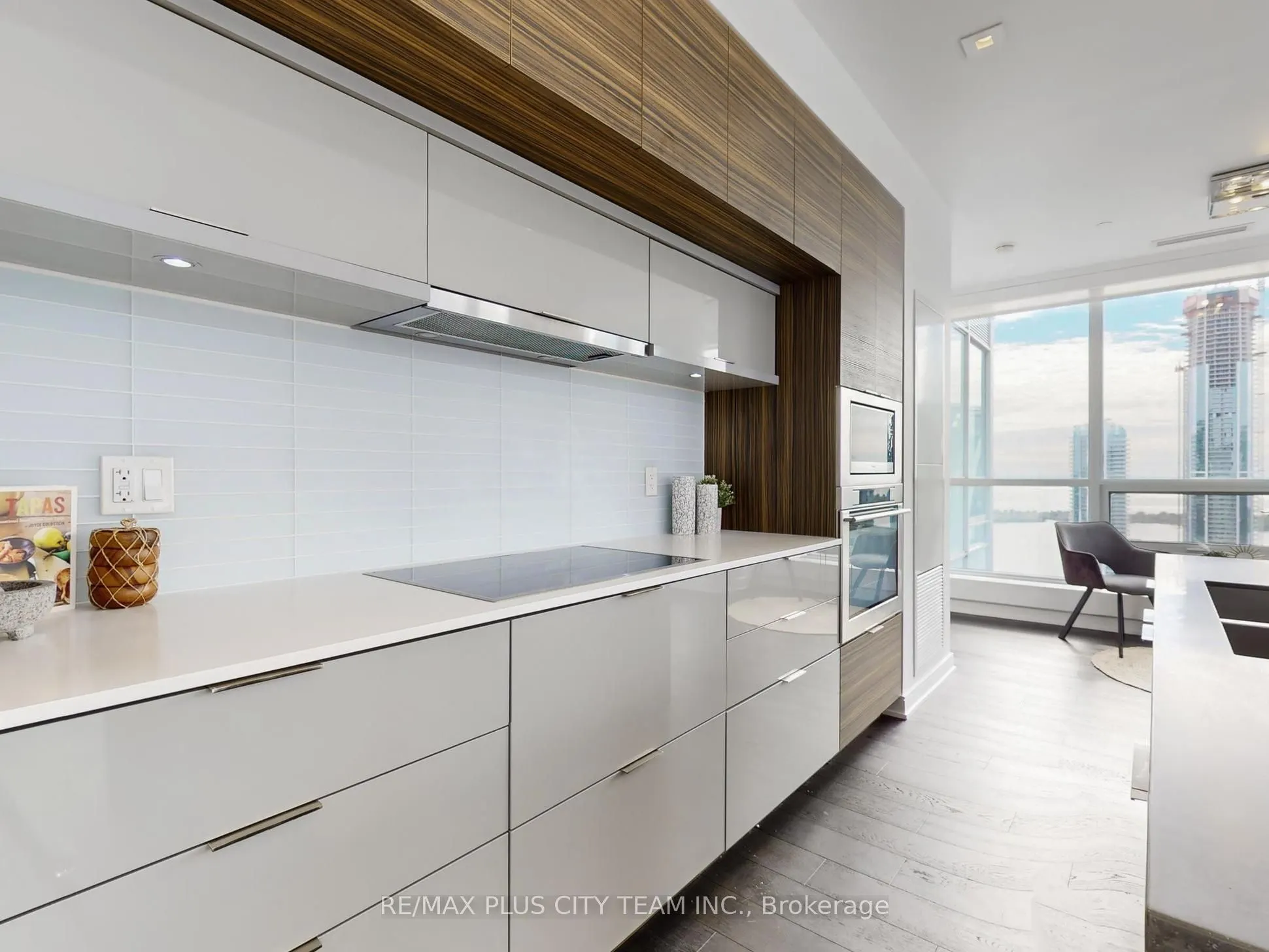 88 Scott Street, #5504
