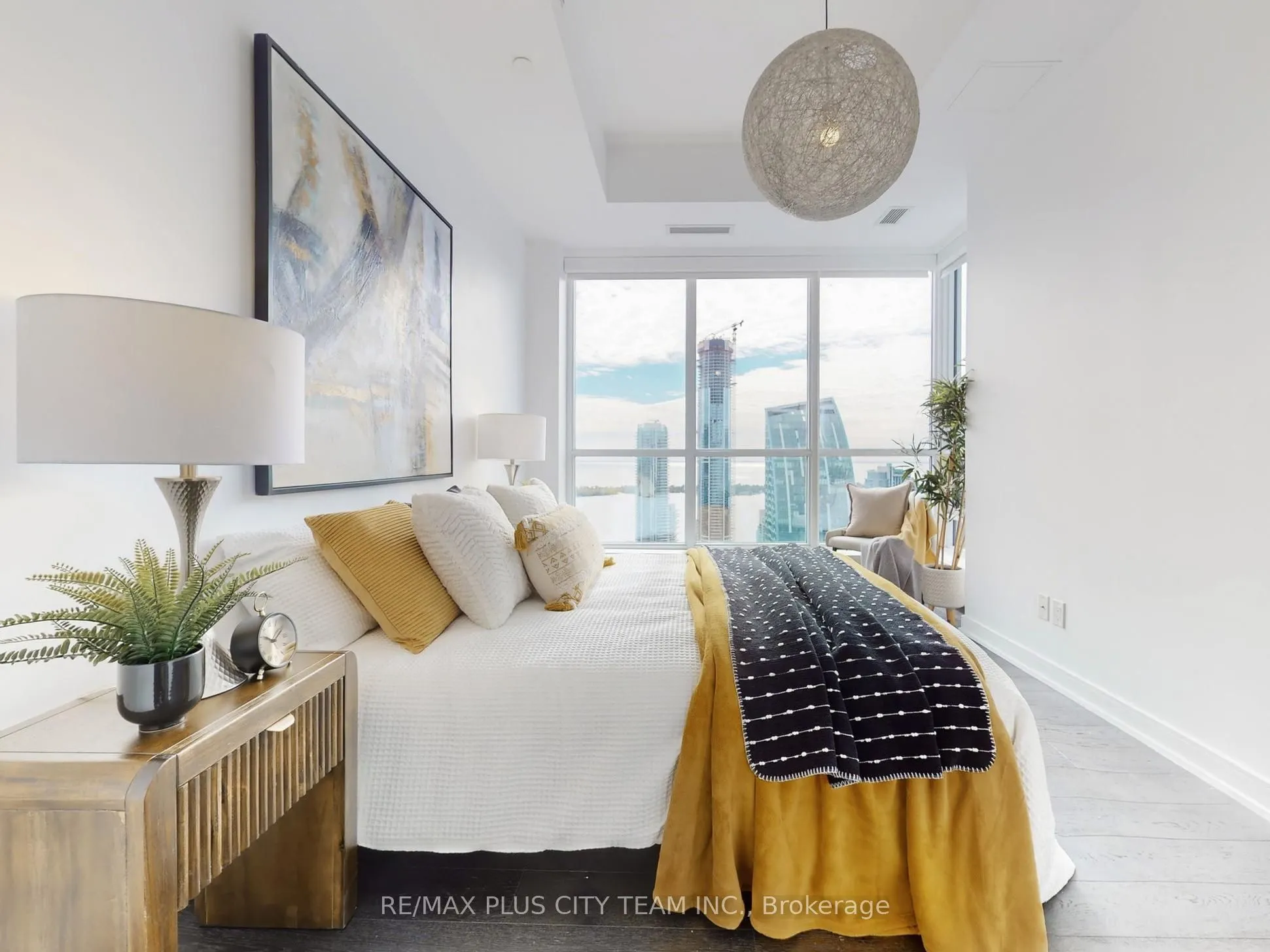 88 Scott Street, #5504