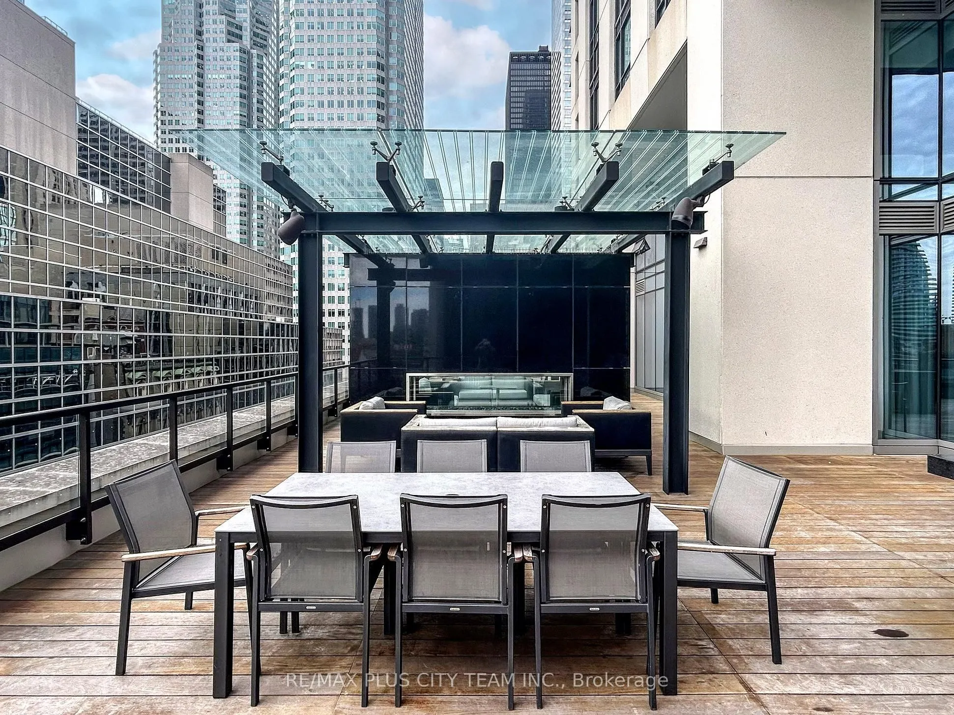 88 Scott Street, #5504