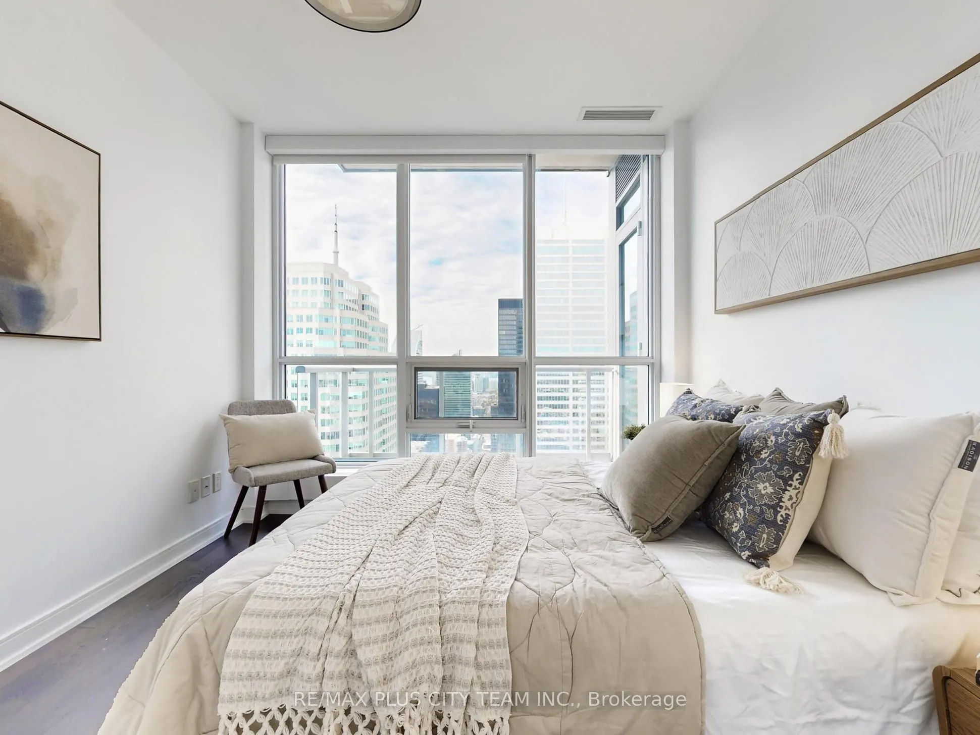88 Scott Street, #5504