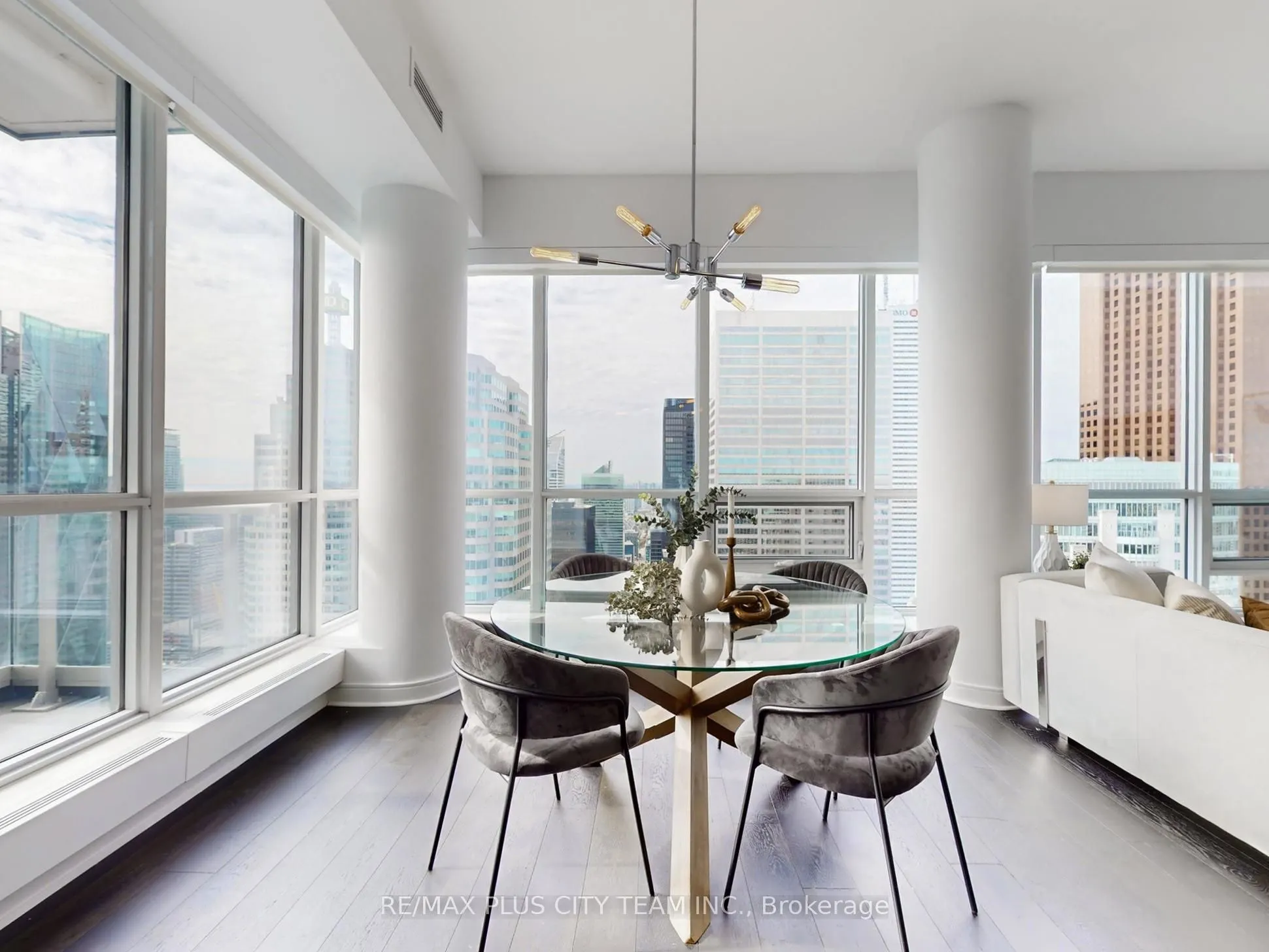 88 Scott Street, #5504
