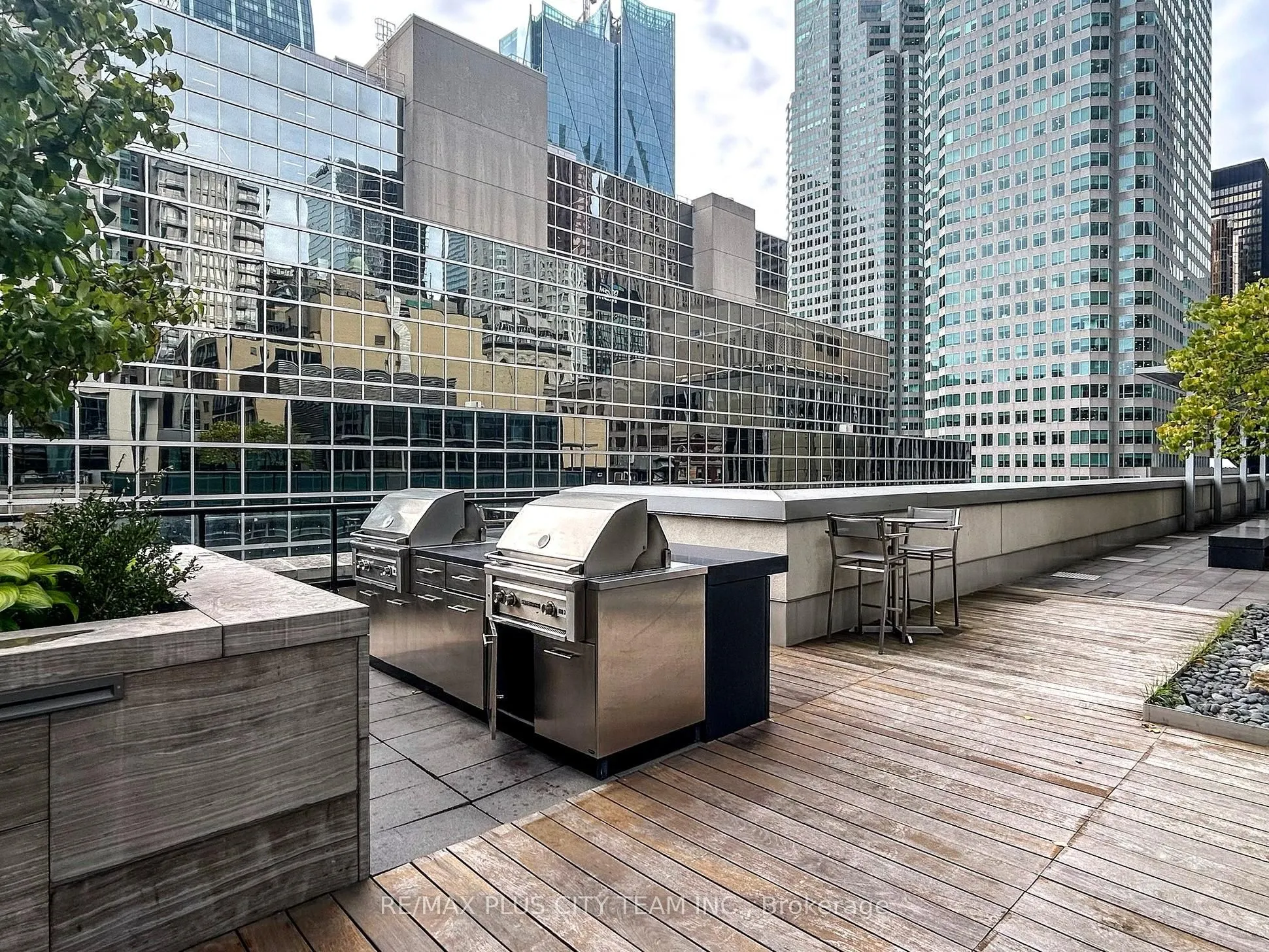 88 Scott Street, #5504