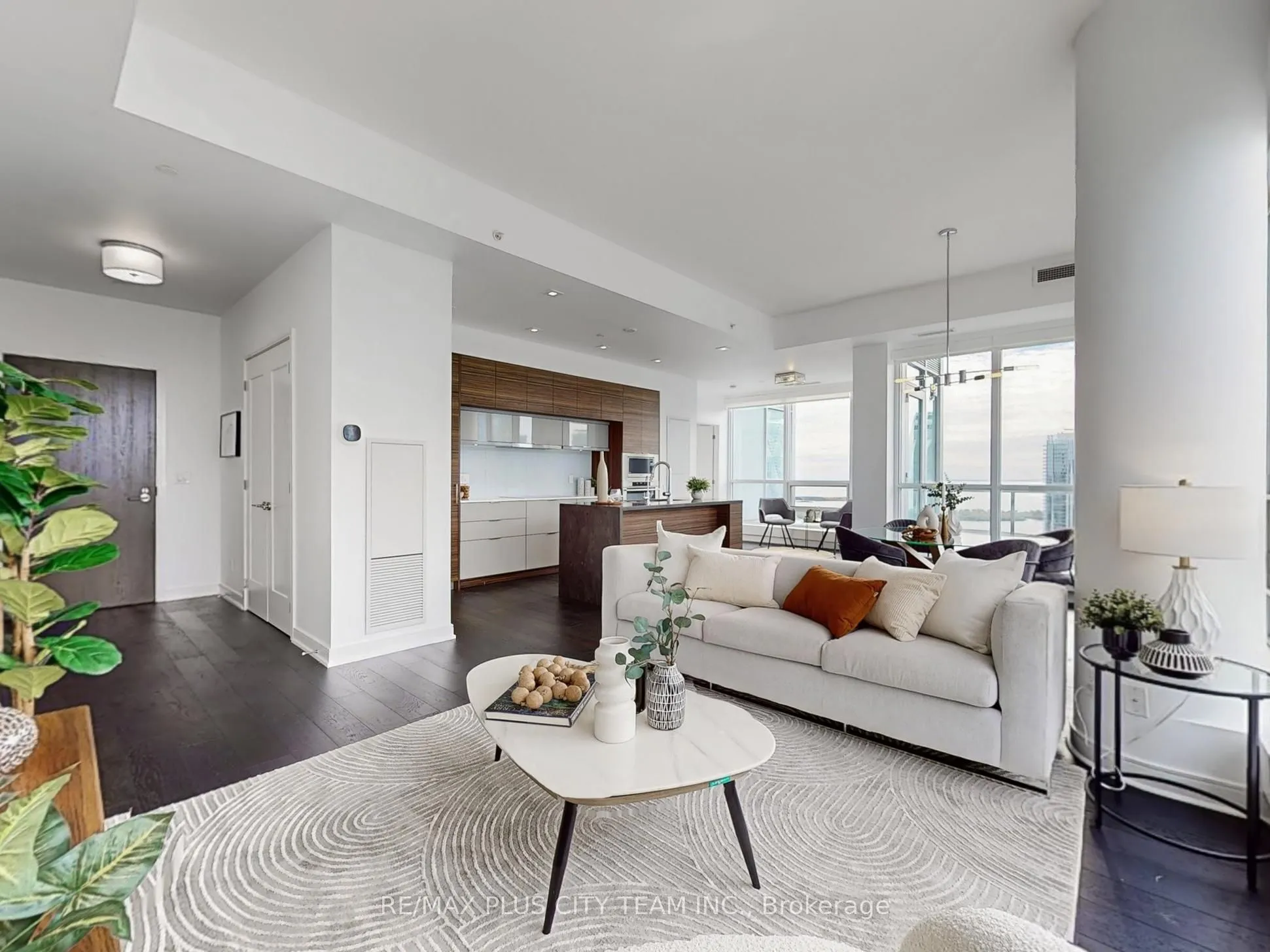 88 Scott Street, #5504