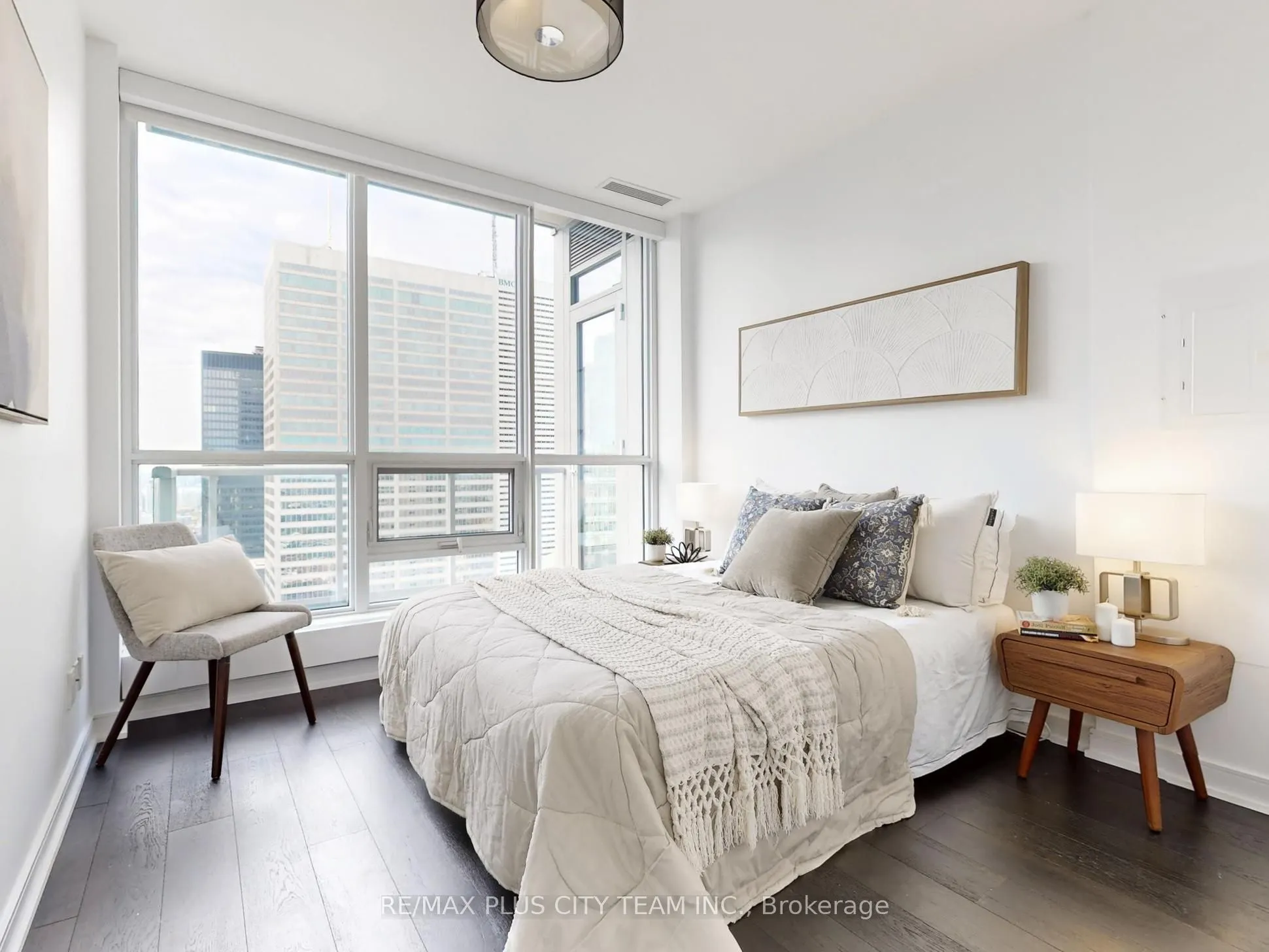 88 Scott Street, #5504