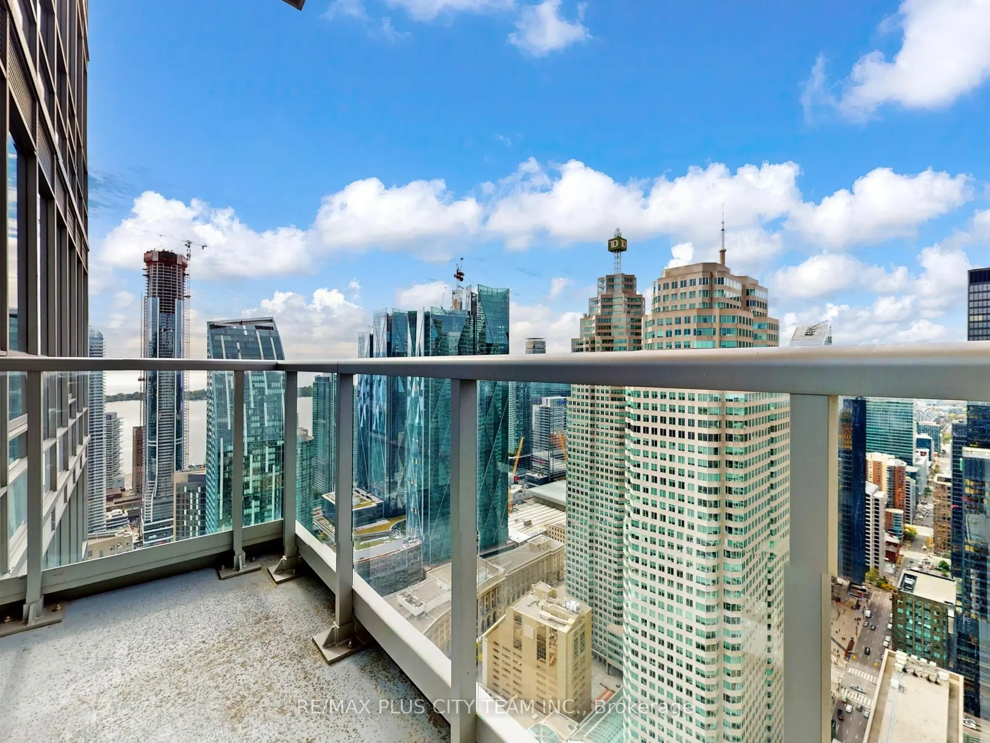 88 Scott Street, #5504