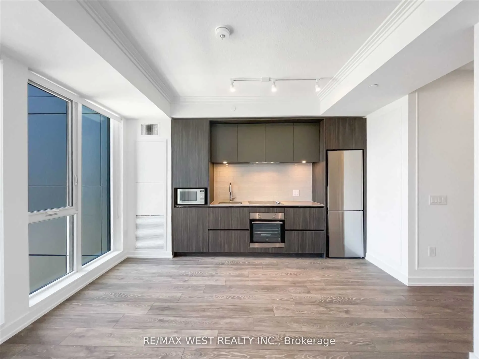 225 Sumach Street, #2802