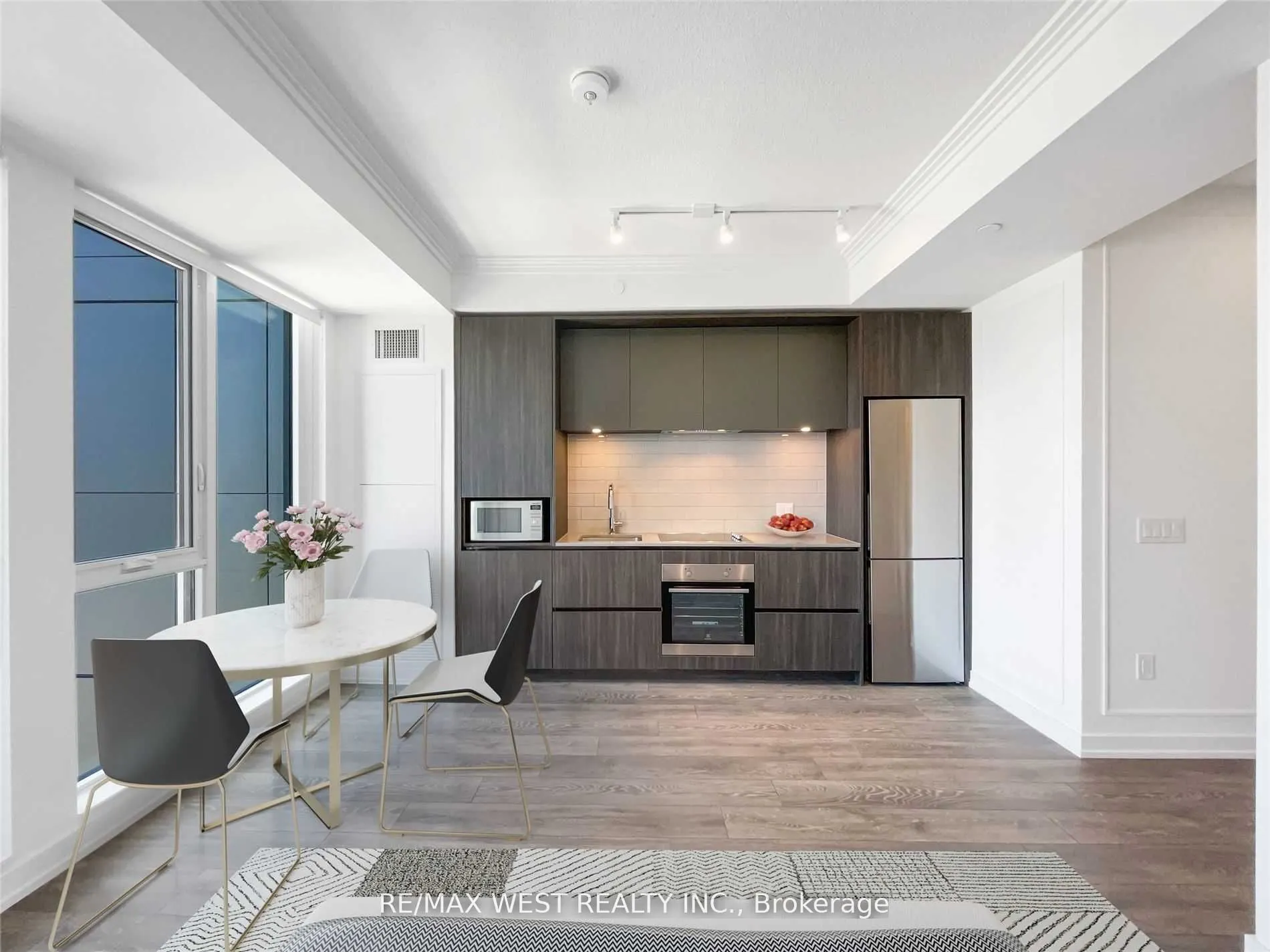 225 Sumach Street, #2802