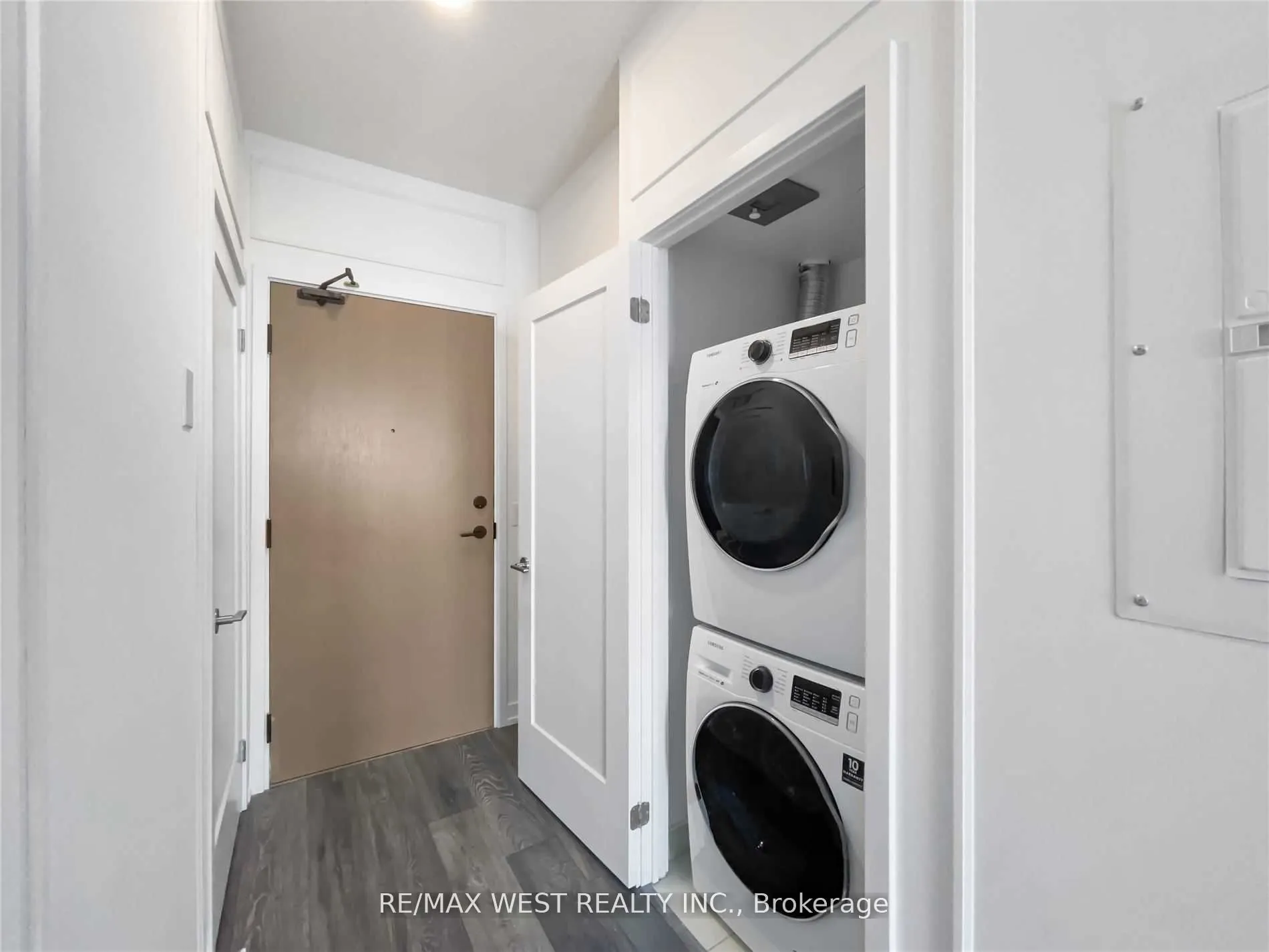 225 Sumach Street, #2802