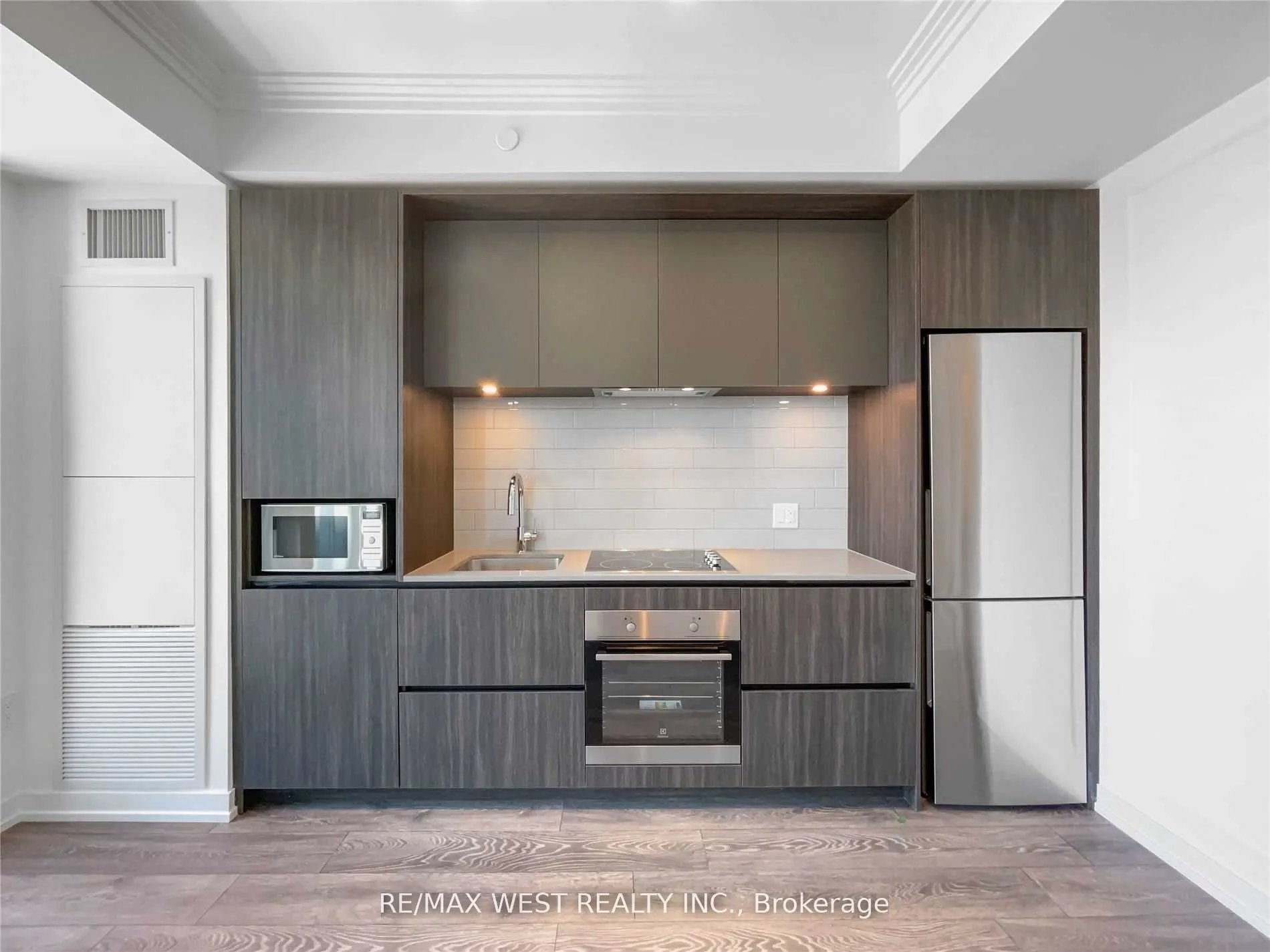 225 Sumach Street, #2802