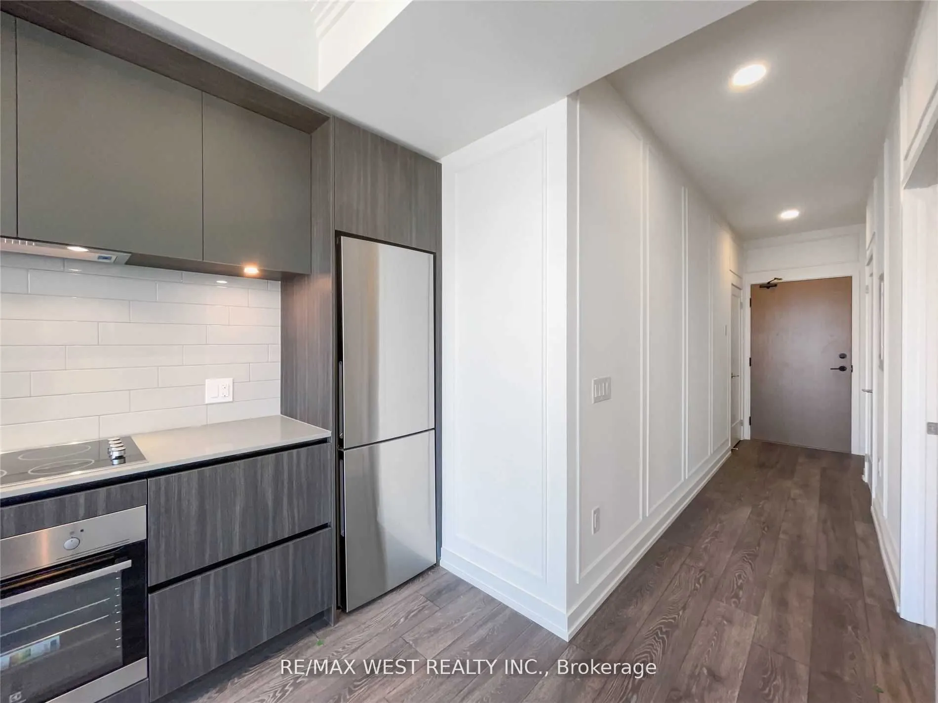 225 Sumach Street, #2802
