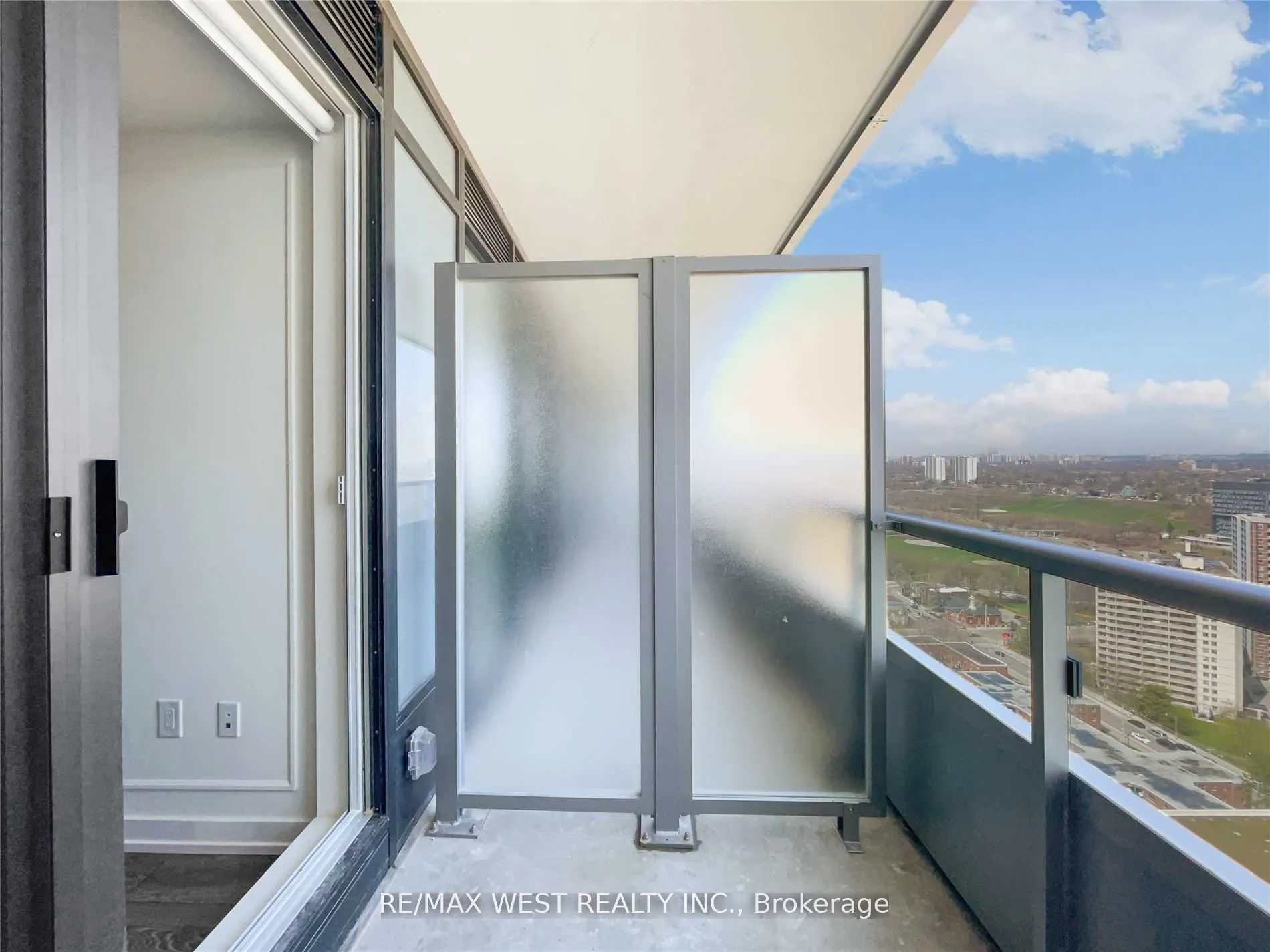 225 Sumach Street, #2802