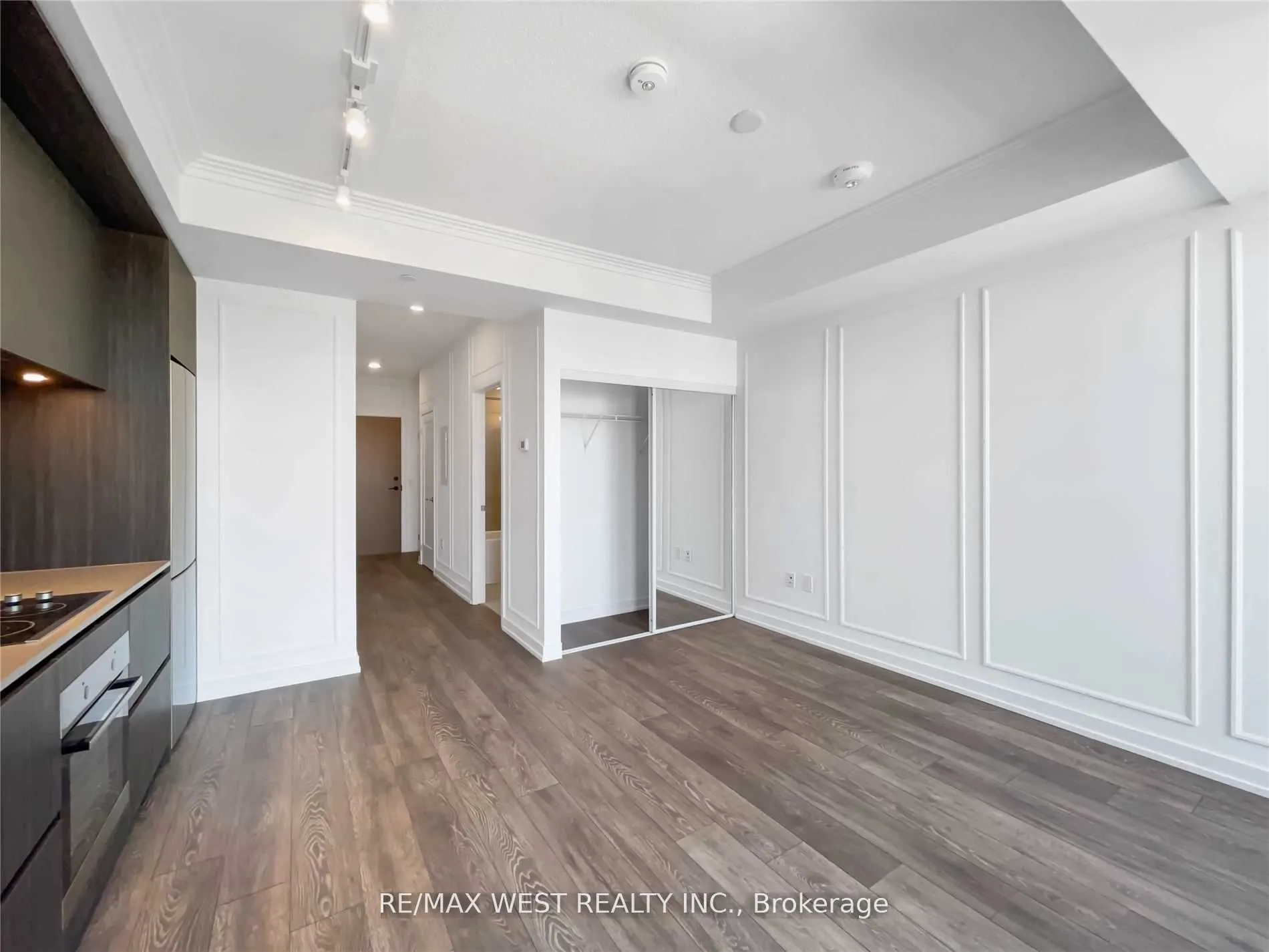 225 Sumach Street, #2802