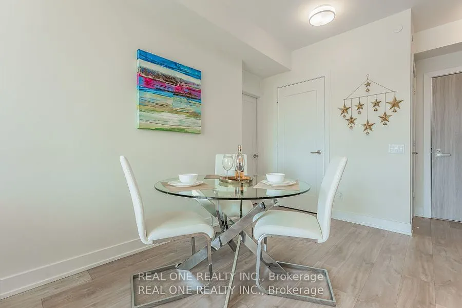 80 Vanauley Street, #303