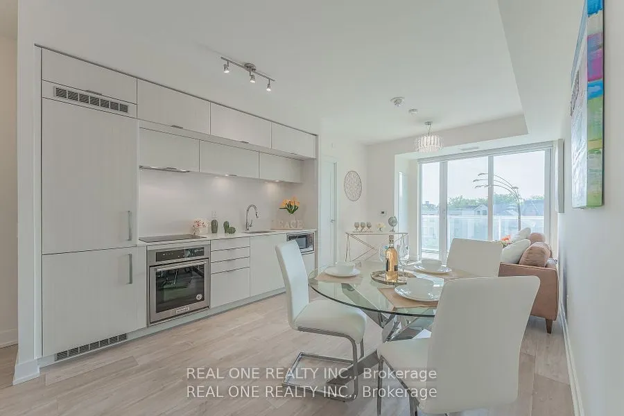 80 Vanauley Street, #303