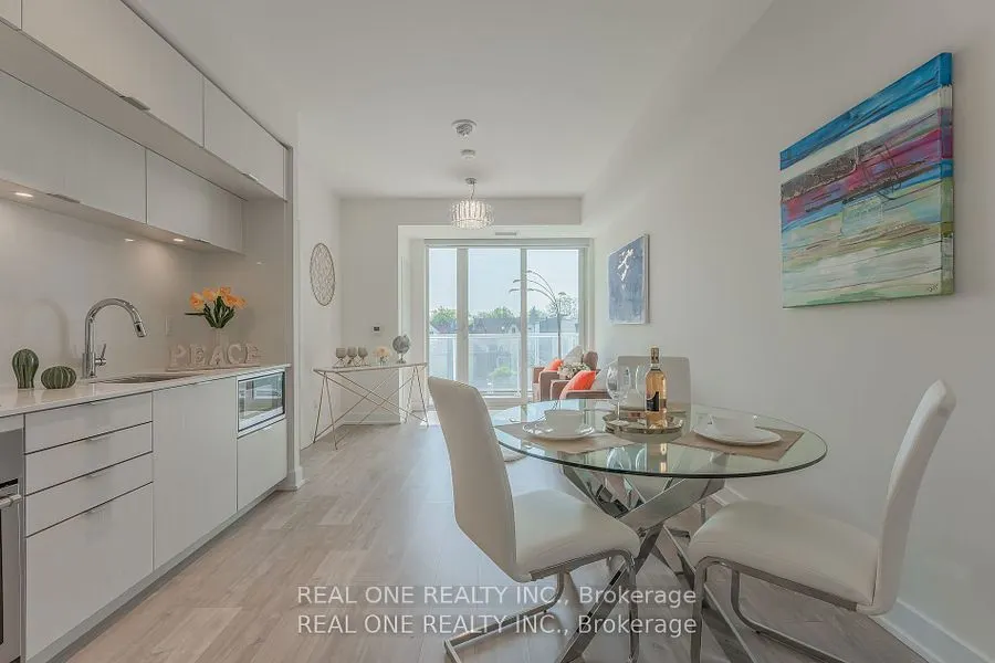 80 Vanauley Street, #303