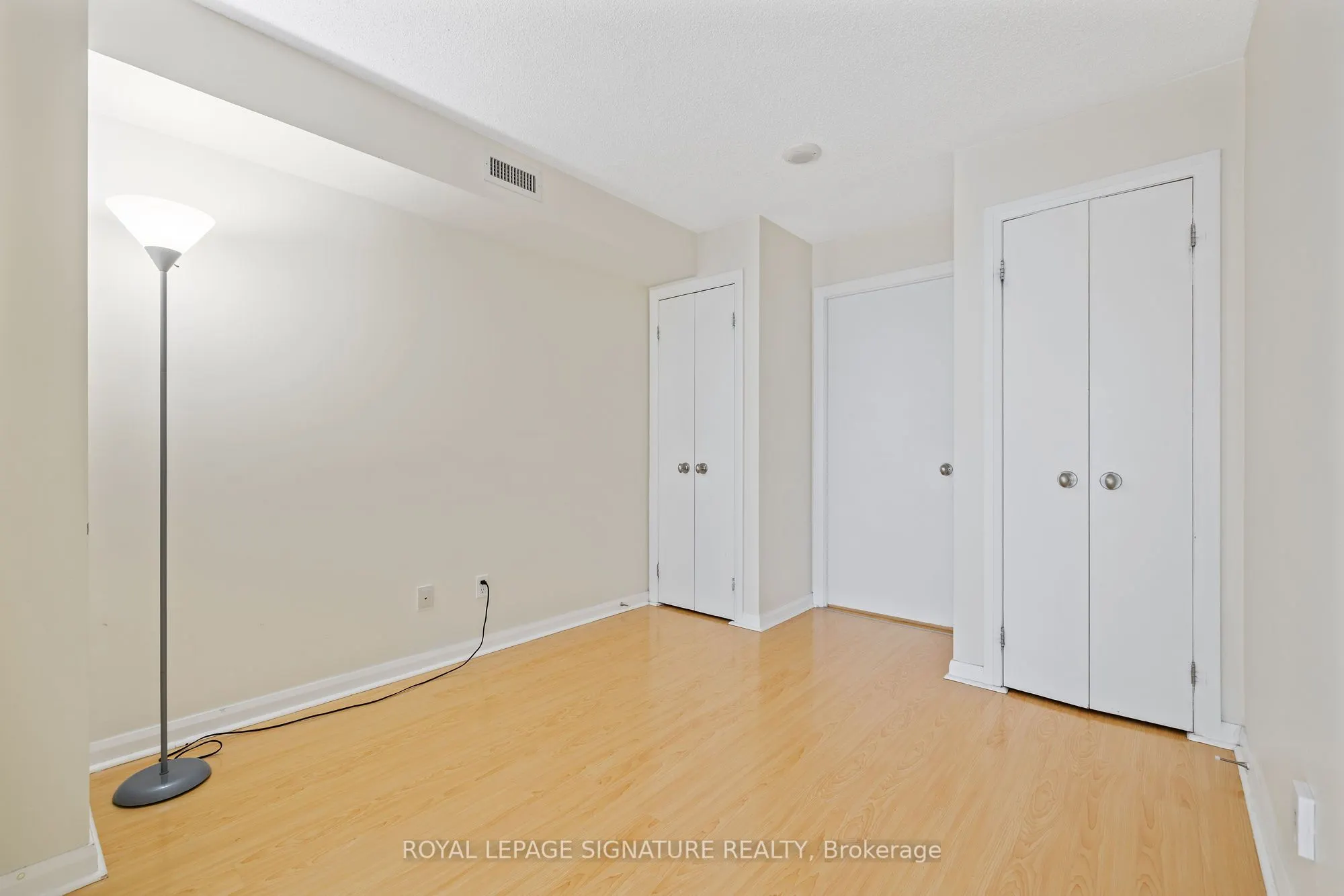 111 Elizabeth Street, #915