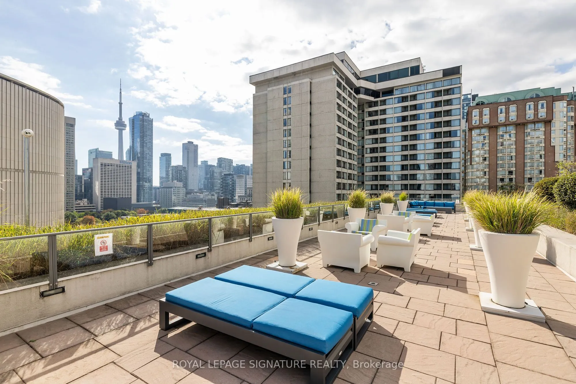 111 Elizabeth Street, #915