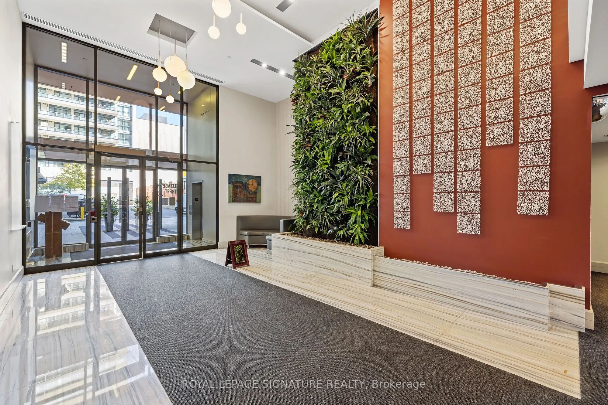 111 Elizabeth Street, #915