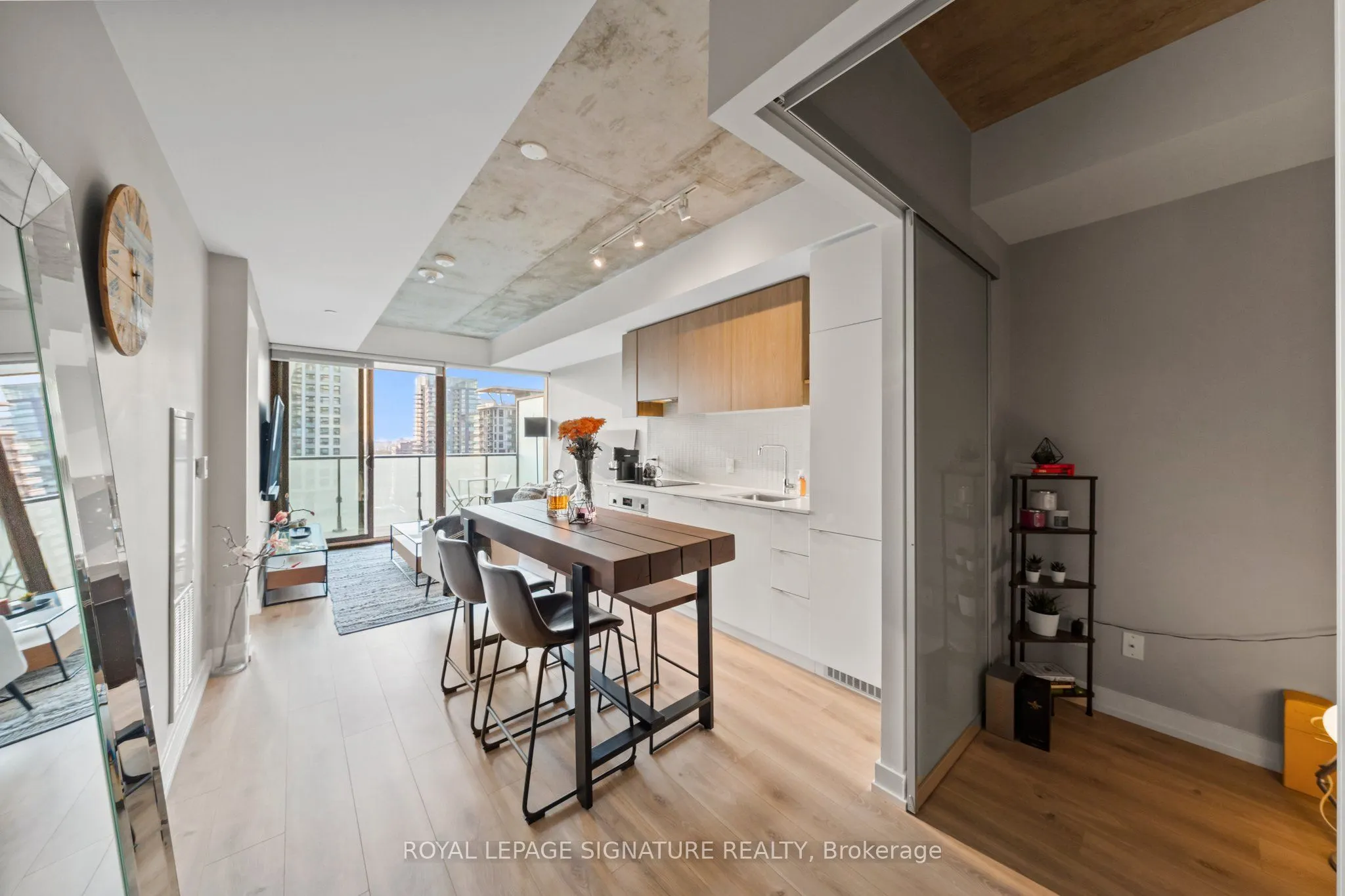 161 Roehampton Avenue, #2711