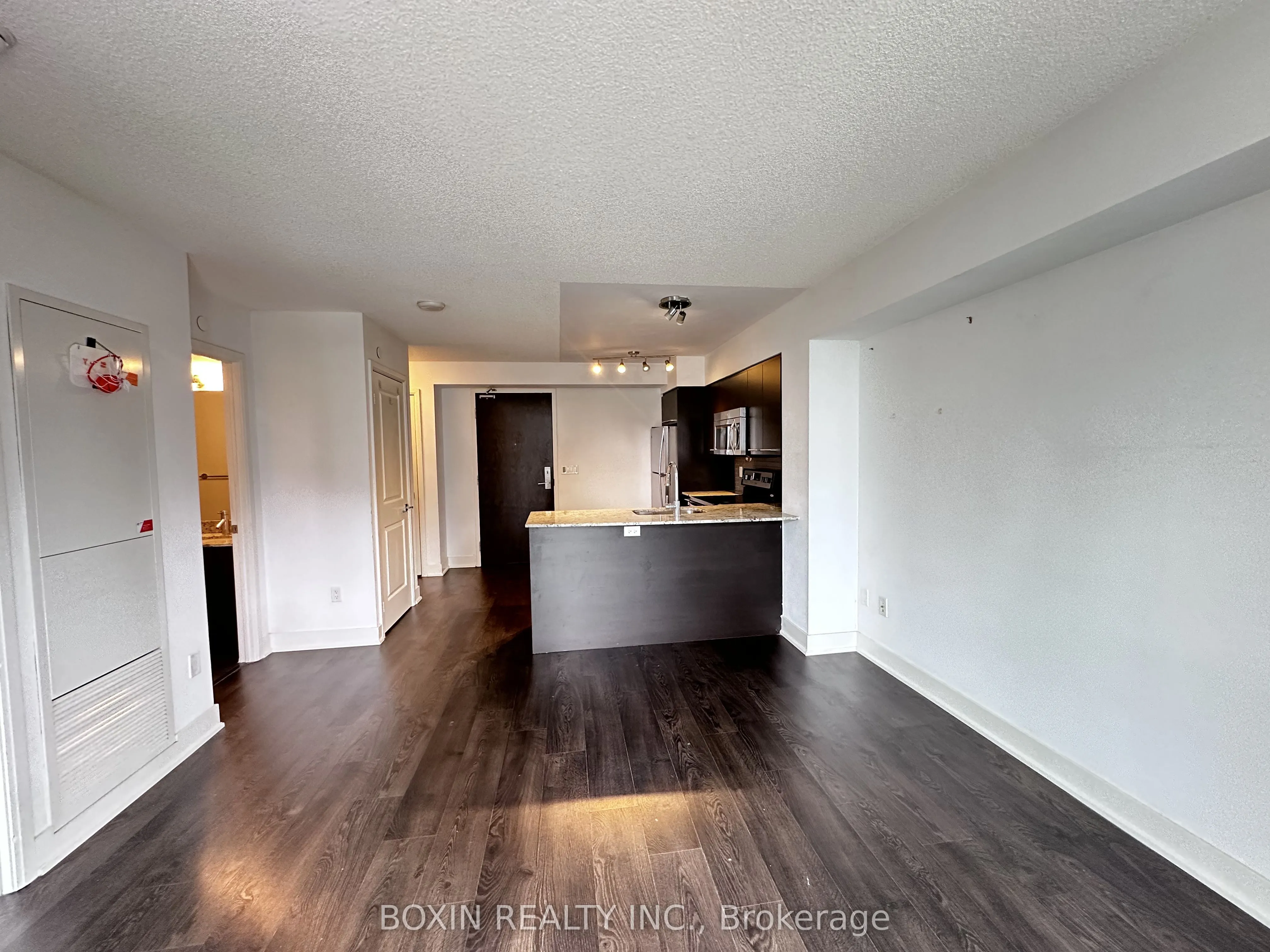 88 Sheppard Avenue E, #1206
