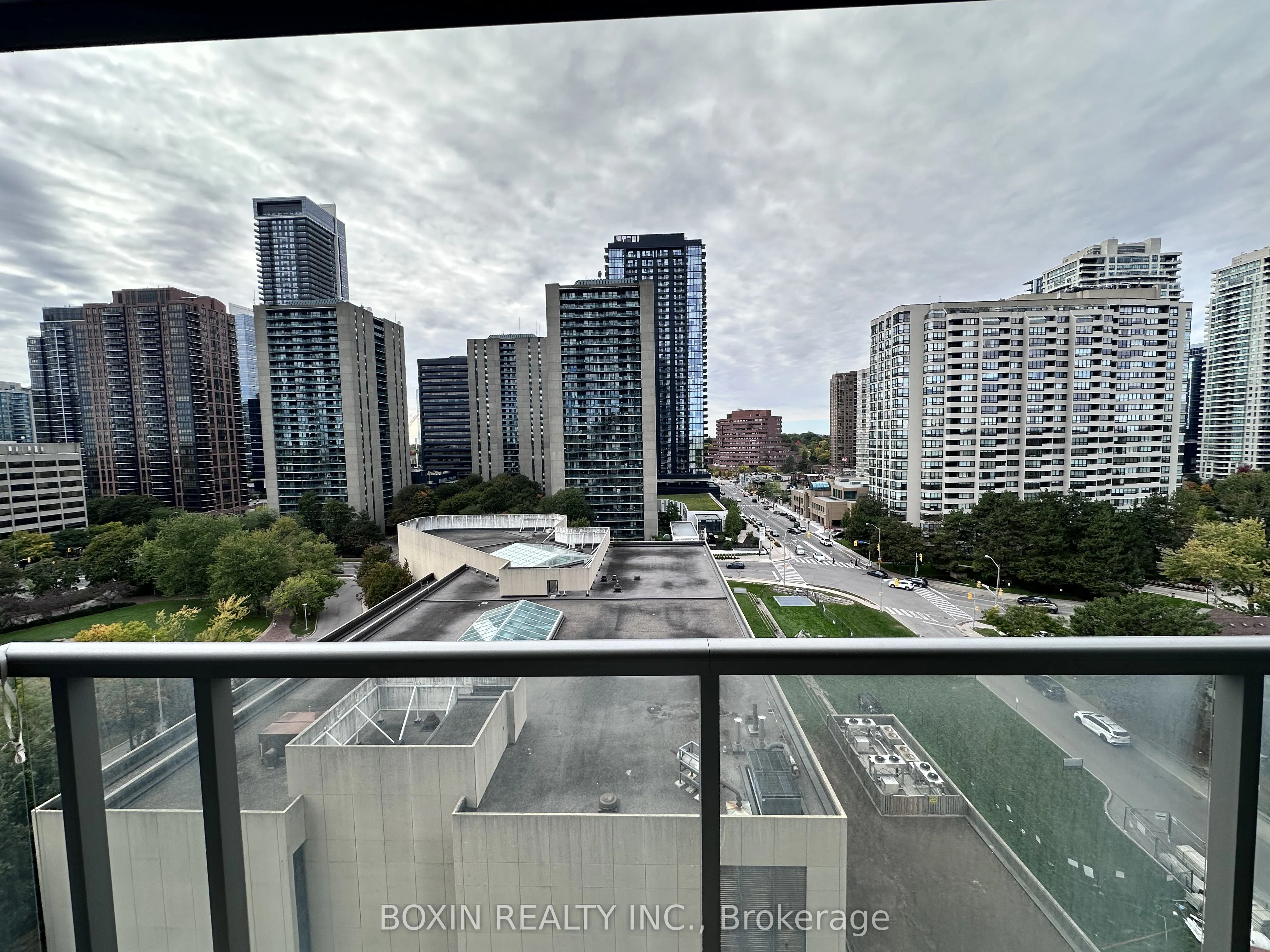 88 Sheppard Avenue E, #1206
