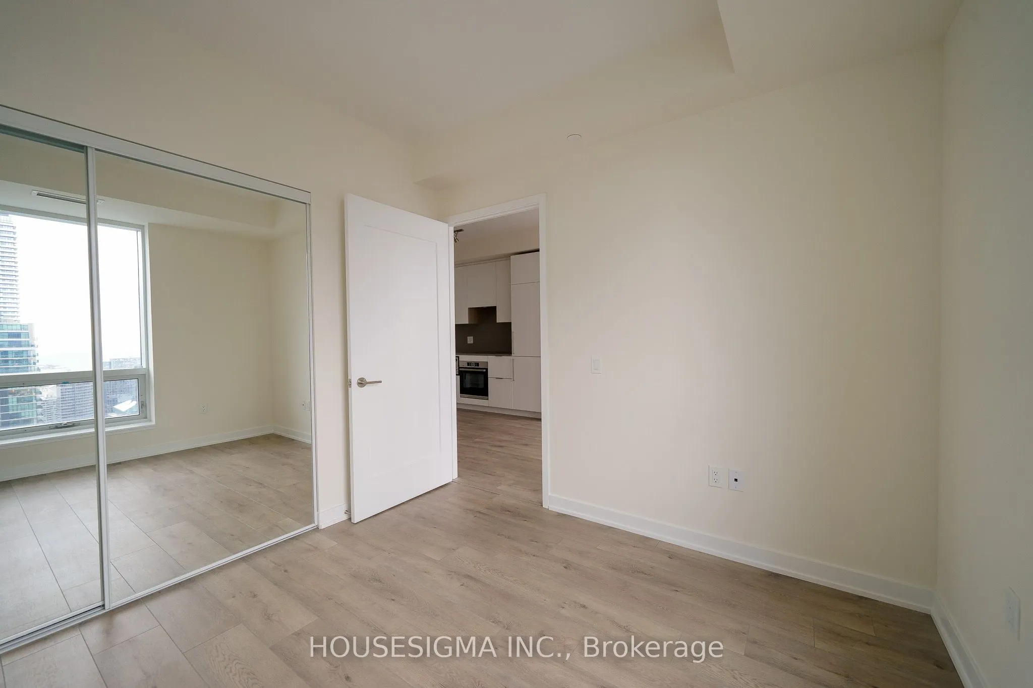 28 Freeland Street, #4803