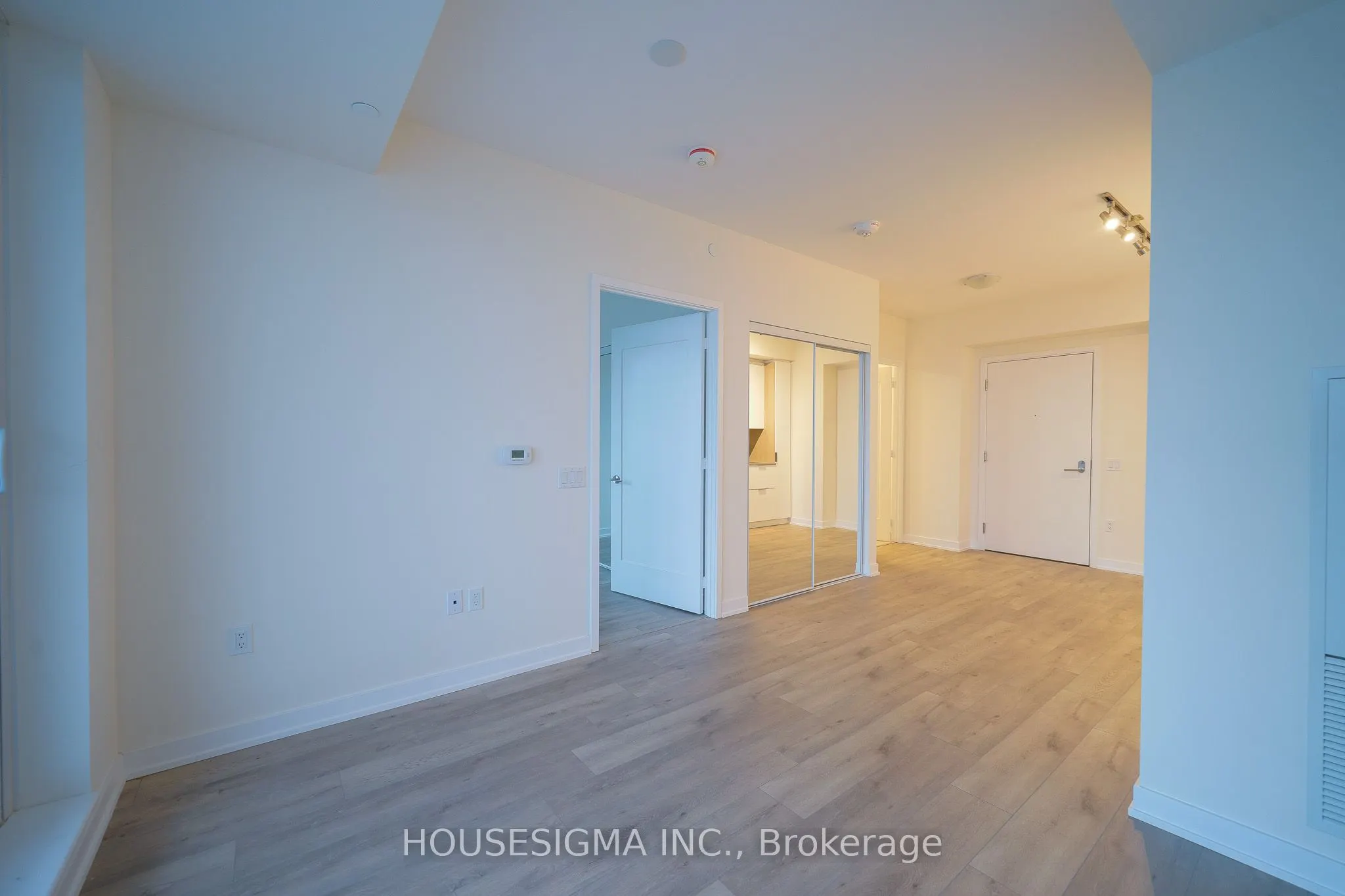 28 Freeland Street, #4803