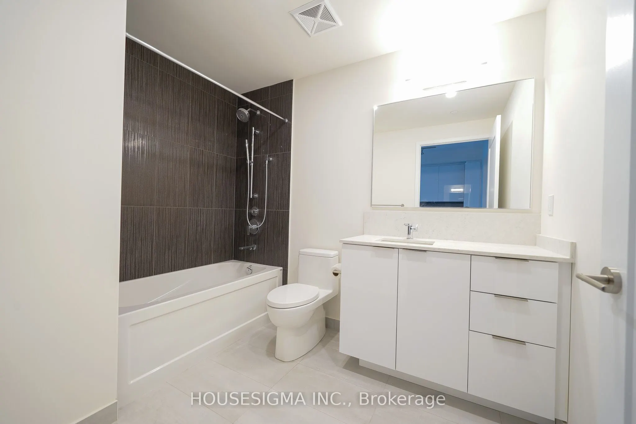 28 Freeland Street, #4803