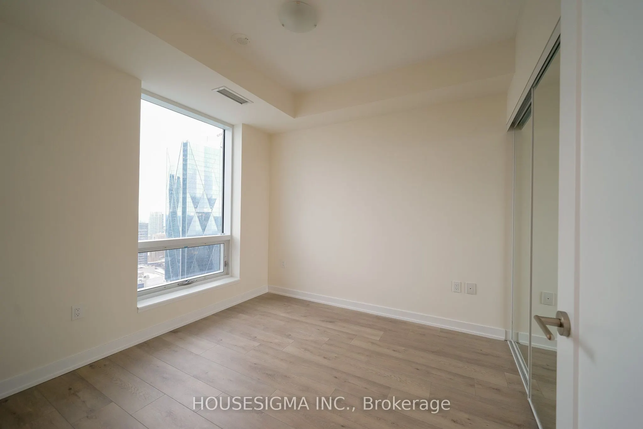 28 Freeland Street, #4803