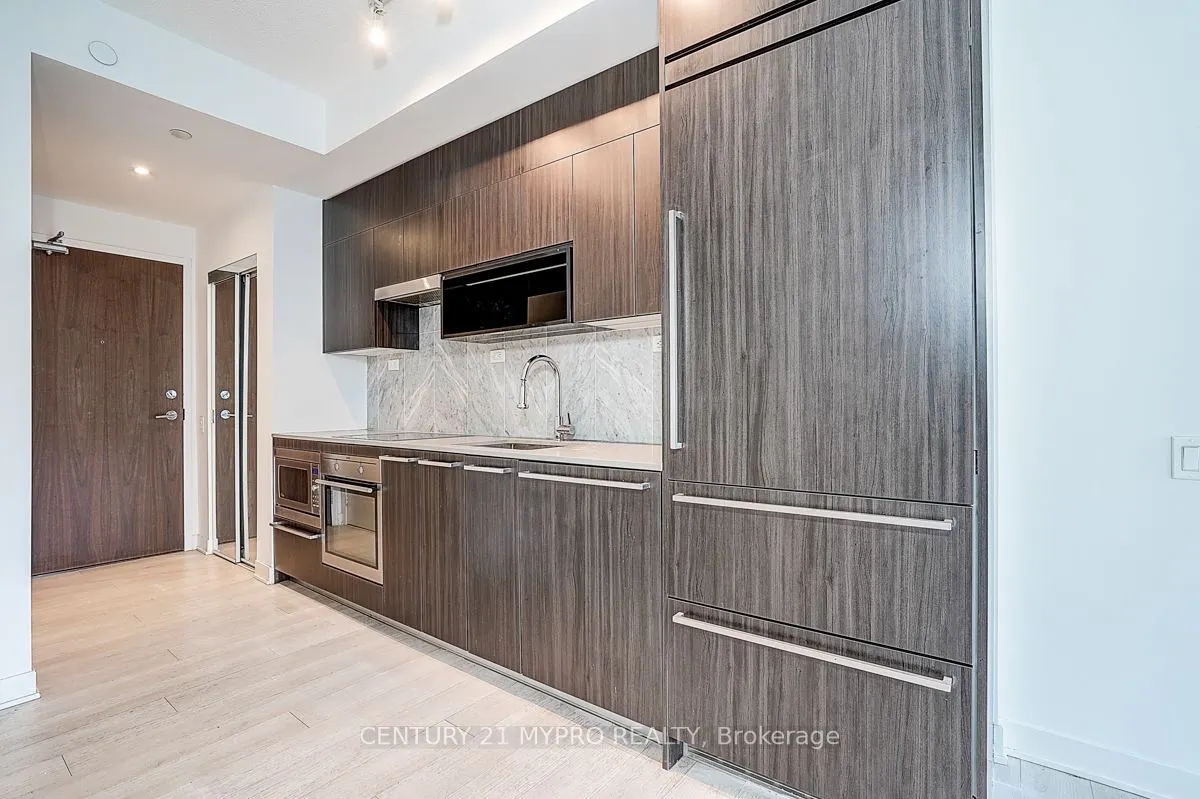 90 Queens Wharf Road, #210