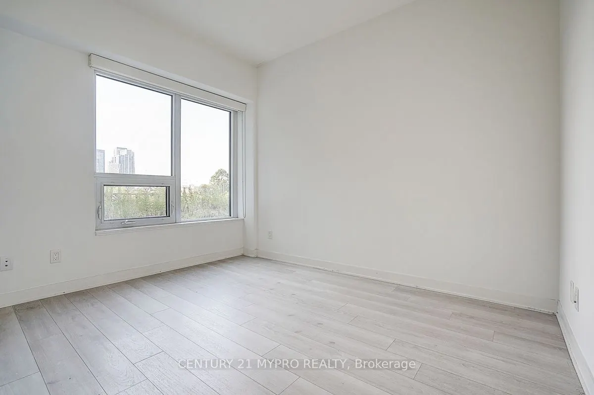 90 Queens Wharf Road, #210