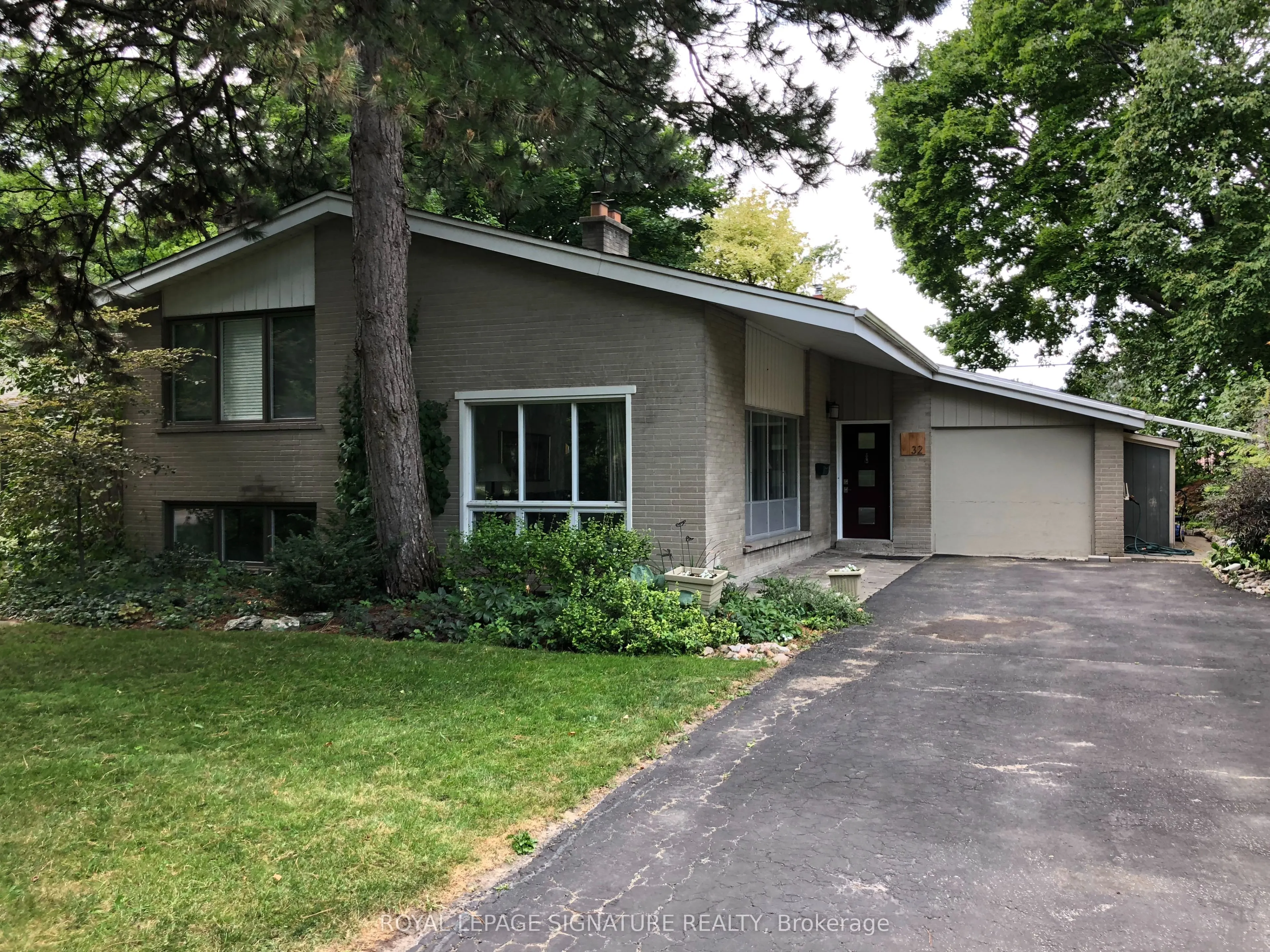 32 Greenland Road