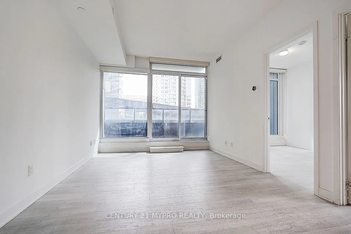 90 Queens Wharf Road, #210