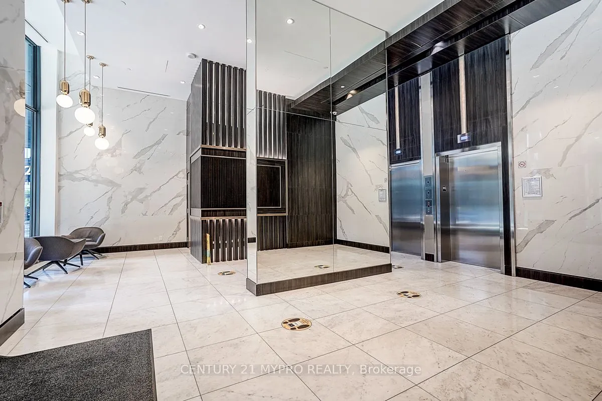 90 Queens Wharf Road, #210